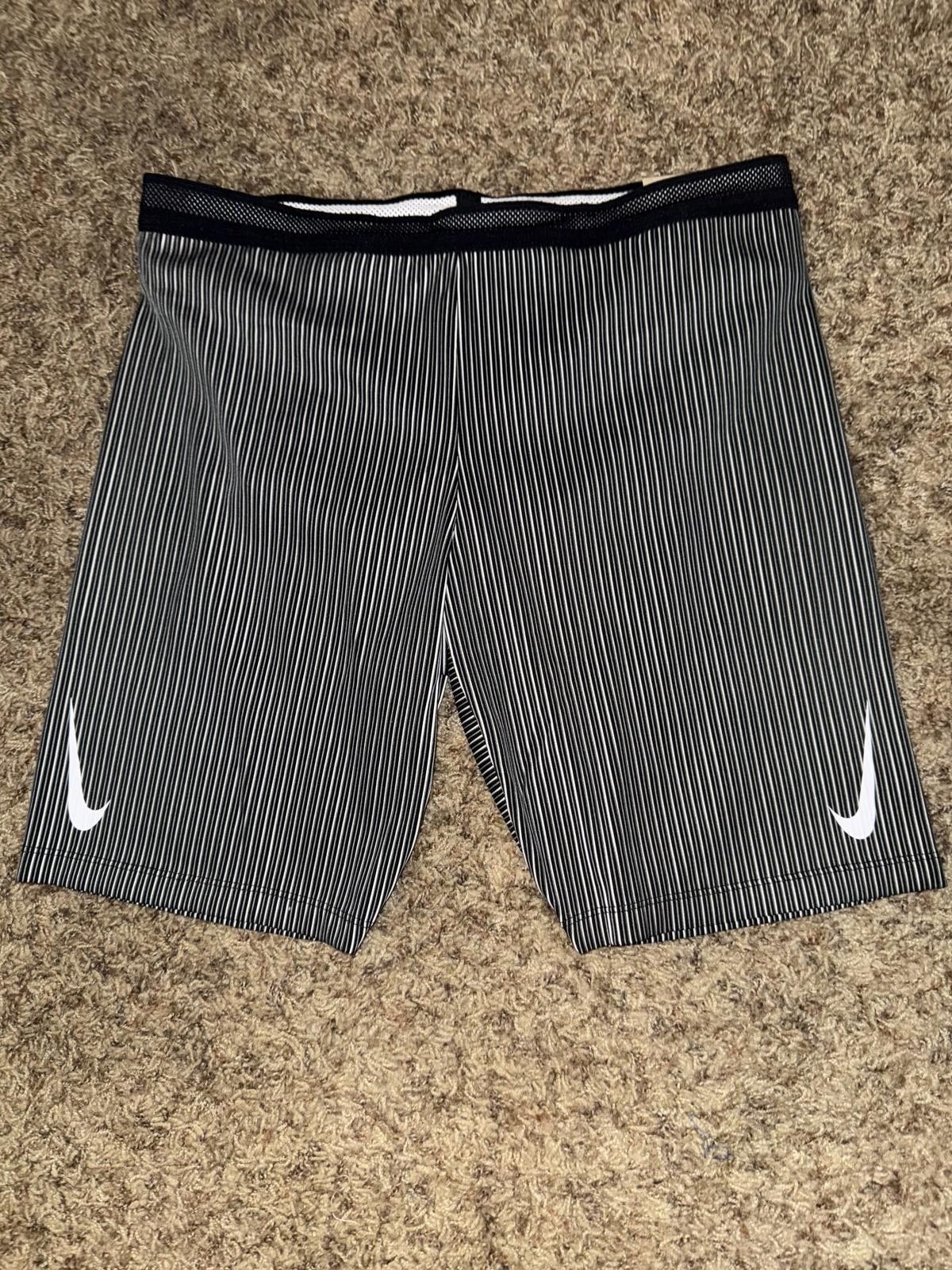 Nike Nike Men’s Dri-Fit ADV Aeroswift 1/2-Length Running Tights Size US 34 / EU 50 - 1 Thumbnail