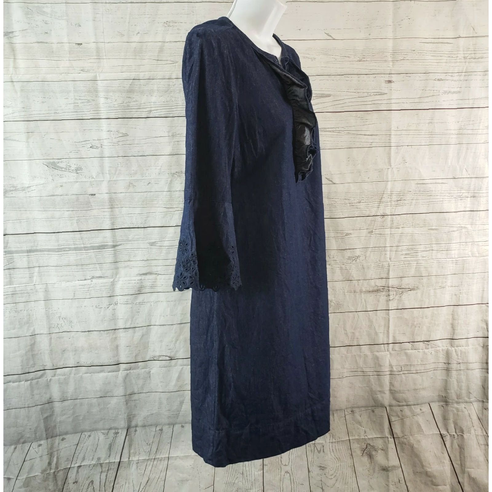 Vintage Draper James Womens Denim Dress Sz 2 Blue Ruffle Front Eyelet Bell Sleeves Shirt Adult Small White? Size XS / US 0-2 / IT 36-38 - 3 Thumbnail