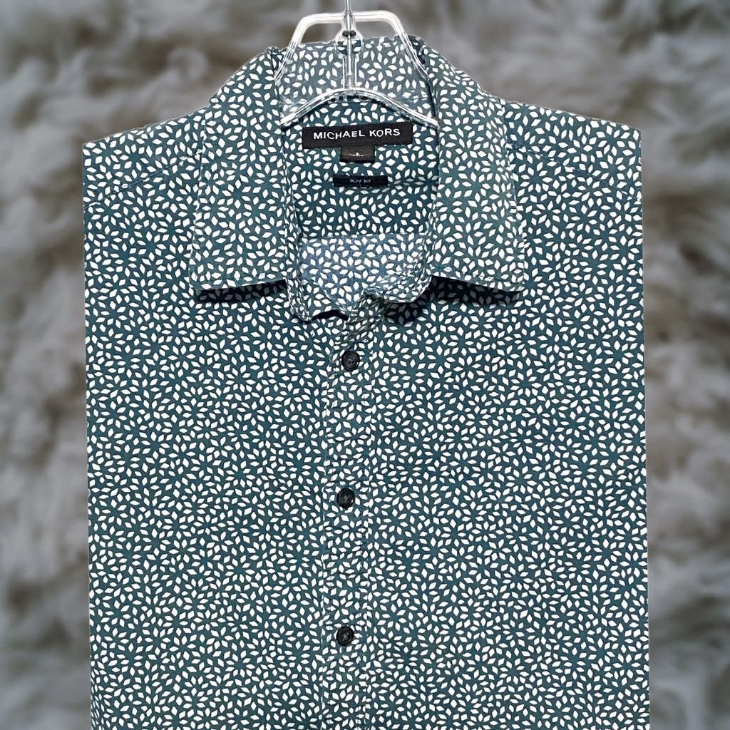 Michael Kors Michael Kors Slim Fit Geometric Button Camp Shirt Mens S Casual Preppy Normcore Geometric Button-Up Short Sleeve Size US S / EU 44-46 / 1 - 1 Thumbnail