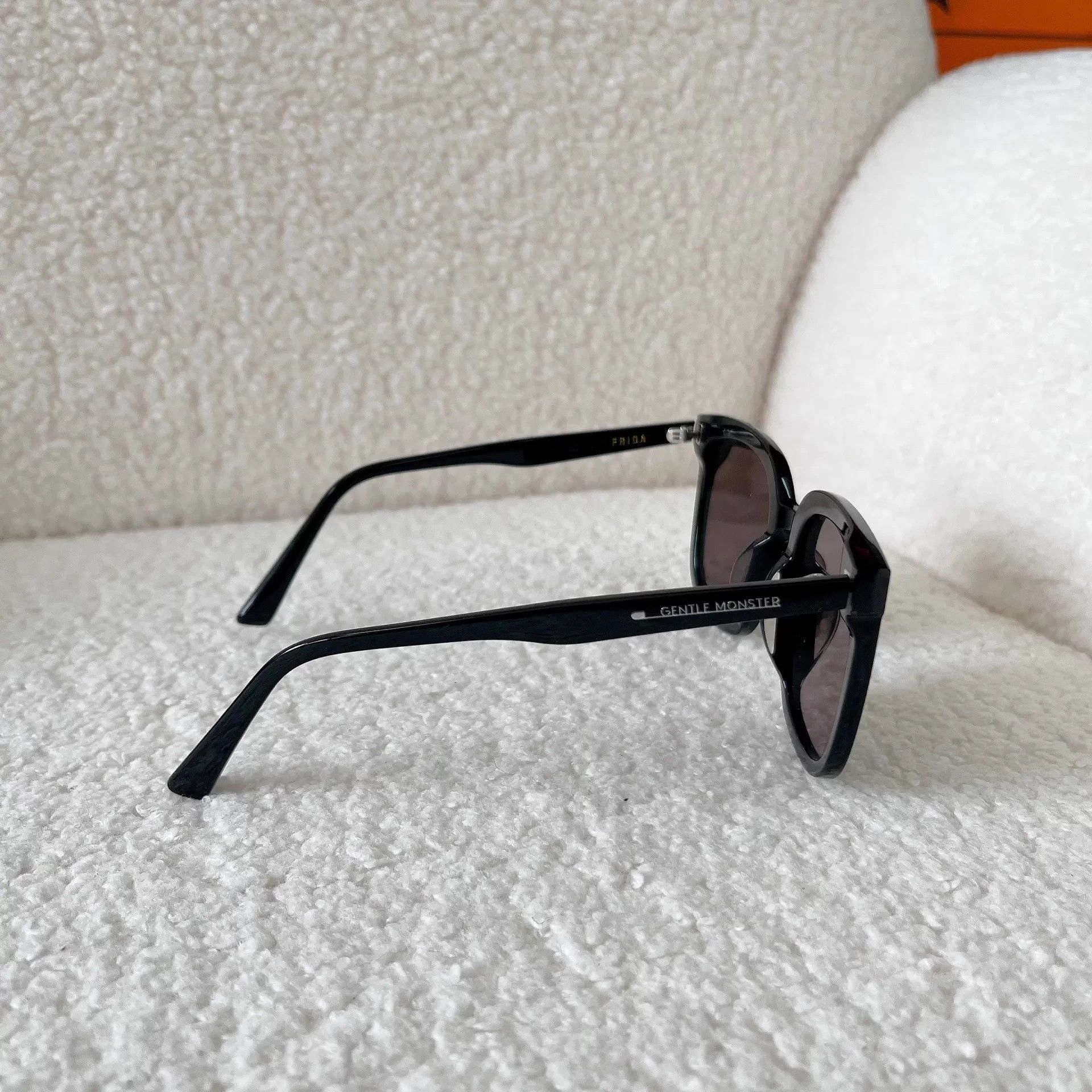 Gentle Monster Gentle Monster GM Black Sunglasses Pre-owned Size ONE SIZE - 7 Thumbnail