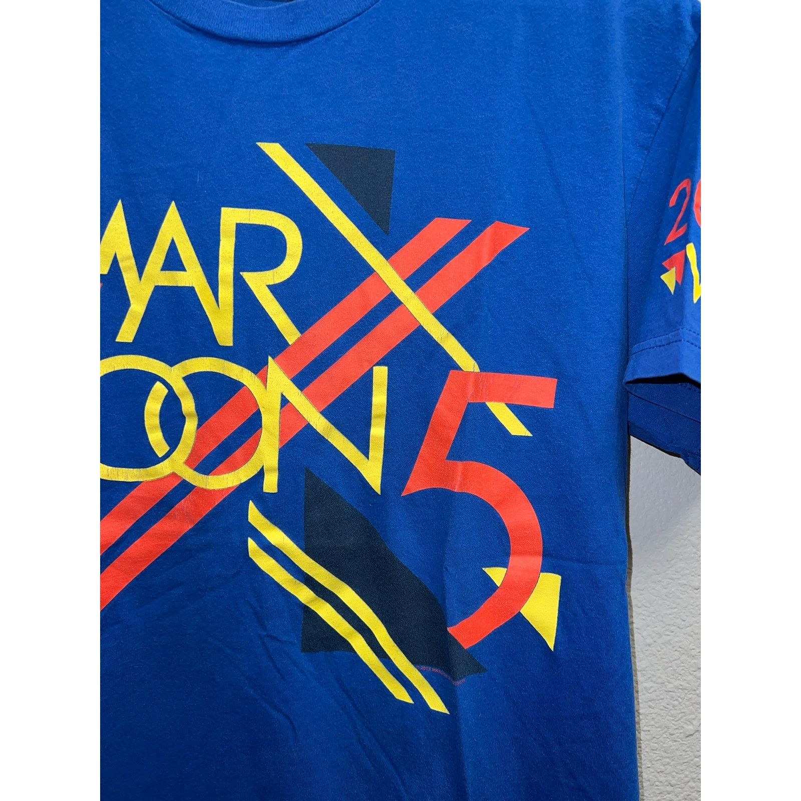 Tultex Womens Maroon 5 Shirt VIP Concert Tour Band Tee Women medium Size M / US 6-8 / IT 42-44 - 3 Thumbnail