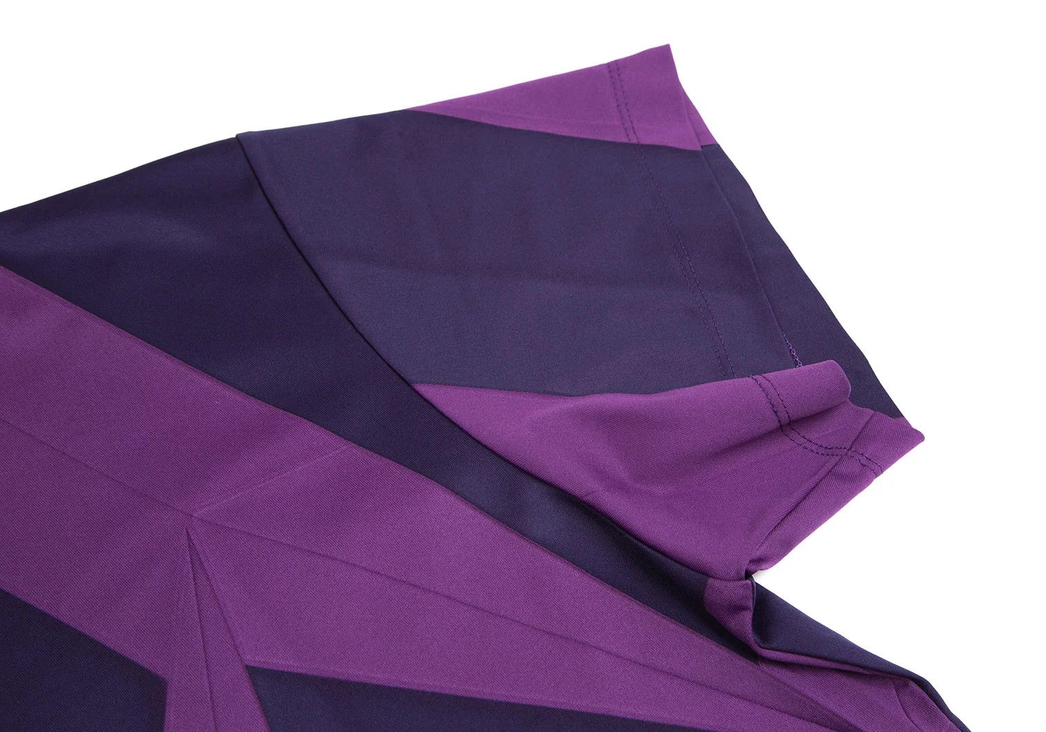 Issey Miyake Shape Print Pleats T-Shirt in Purple Size US XL / EU 56 / 4 - 4 Thumbnail