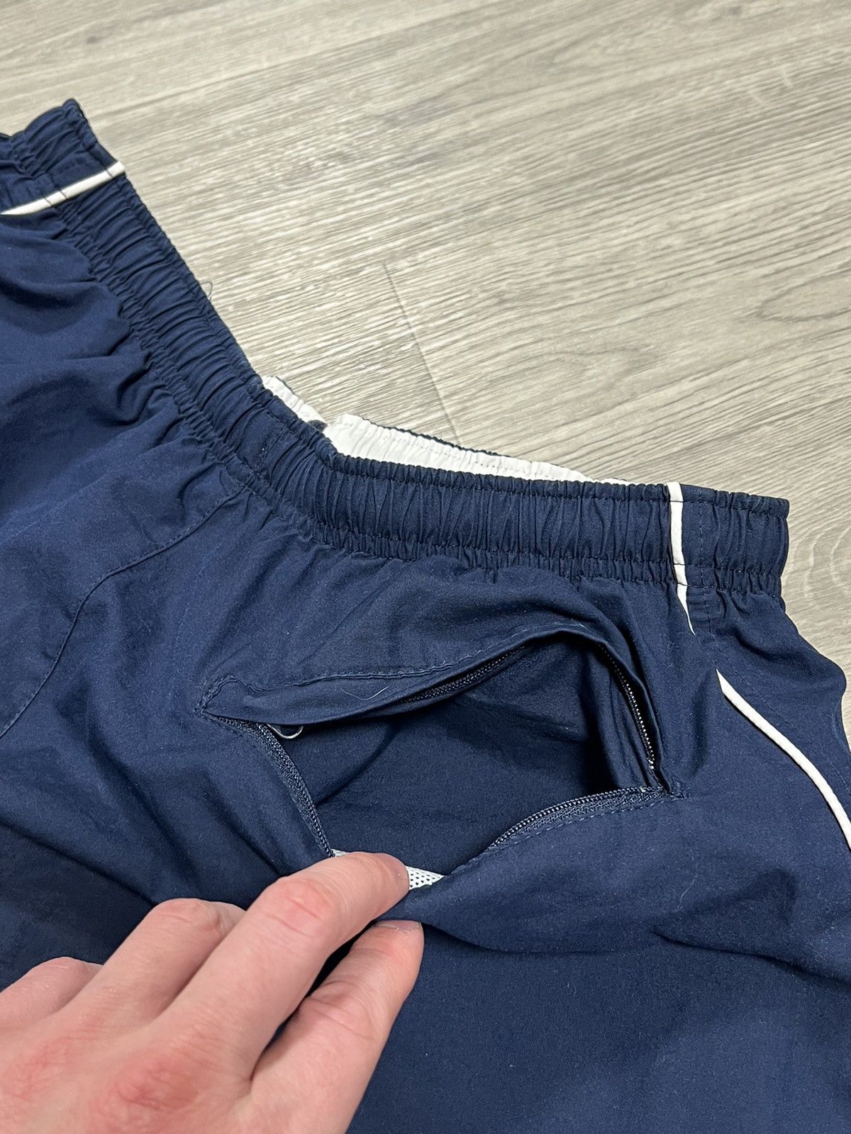 Nike × Vintage Nike vintage men’s size M shorts Size US 34 / EU 50 - 4 Thumbnail