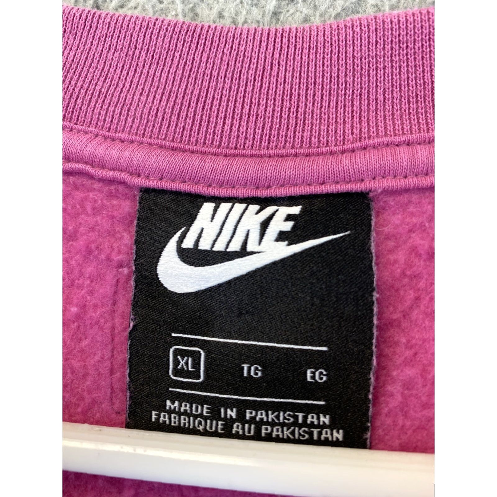 Nike Nike Womens Sweatshirt XL Purple Cropped Long Sleeve Pullover / 88-55 Vintage 90s Modern Classic (Mens Women) Size XL / US 12-14 / IT 48-50 - 4 Thumbnail