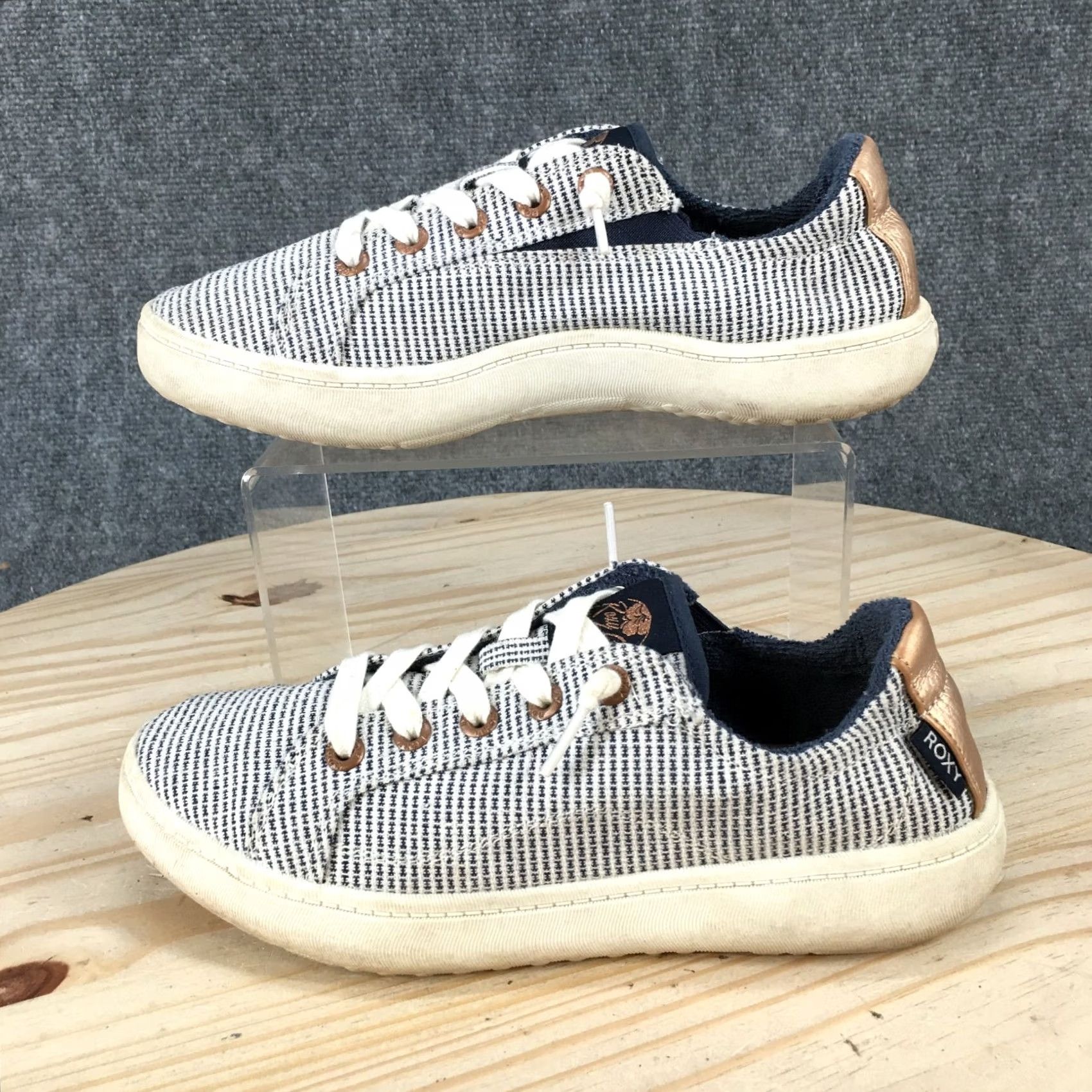 Vintage Roxy Shoes Womens 6.5 Crews Court Sneakers Blue Striped Lace Up Low Top Casual Shirt Shoe Womens Casual Sneakers Size M / US 6-8 / IT 42-44 - 2 Thumbnail