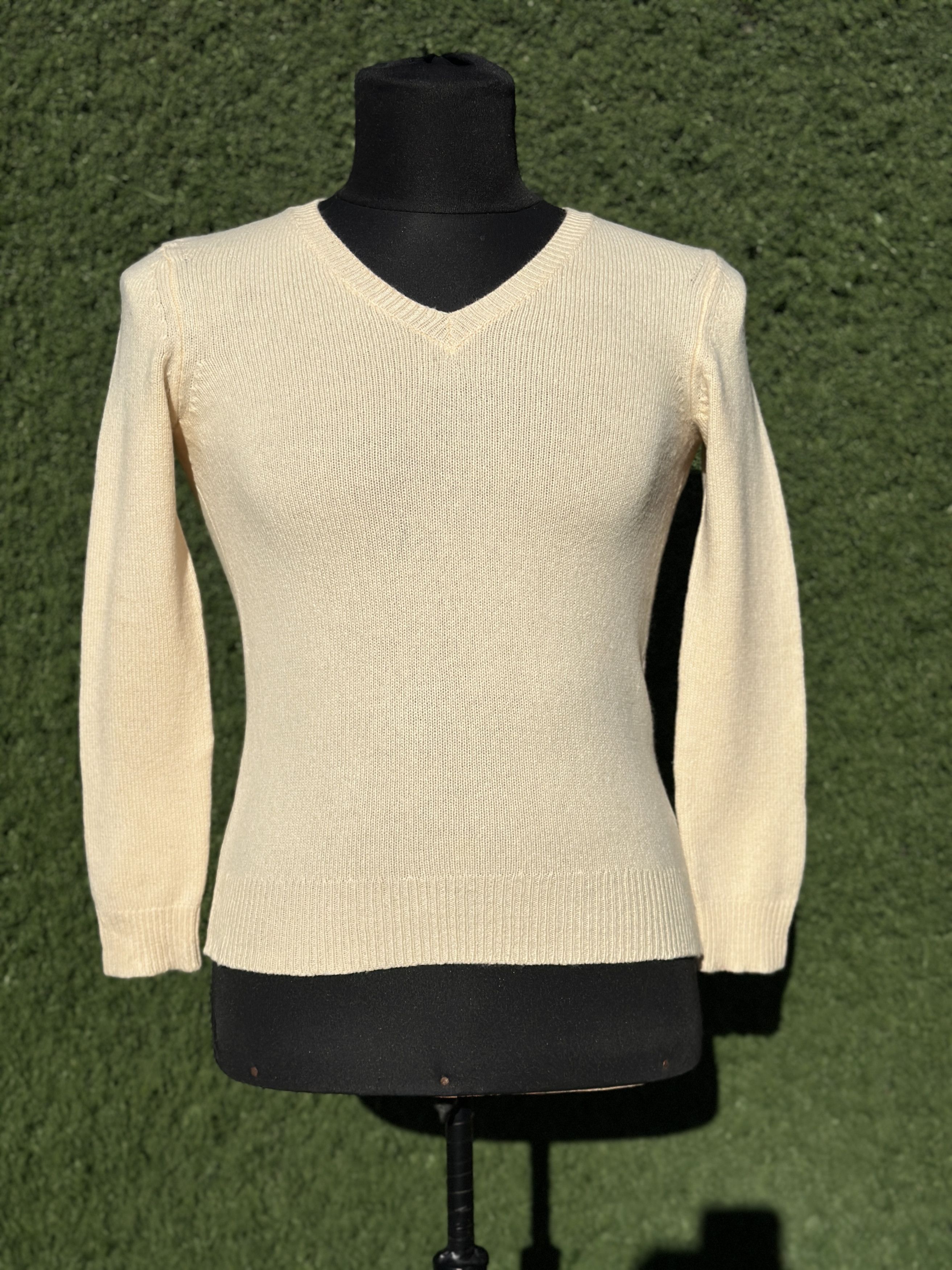 The Row The Row V-Neck Fine Knit Sweater Cashmere Camel Hair Siz XS Size XS / US 0-2 / IT 36-38 - 2 Thumbnail