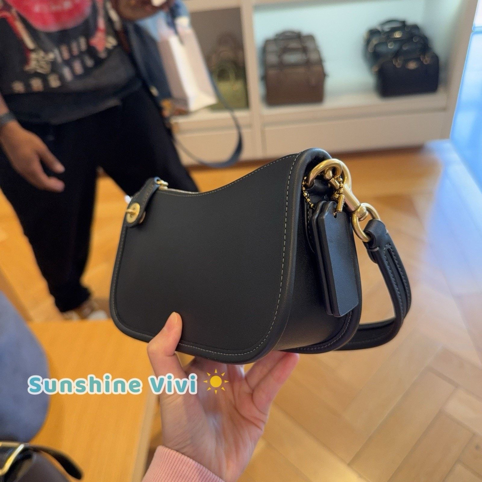 Coach NWT COACH Swinger Bag 20 Black C2643 Glovetanned leather Size ONE SIZE - 3 Thumbnail