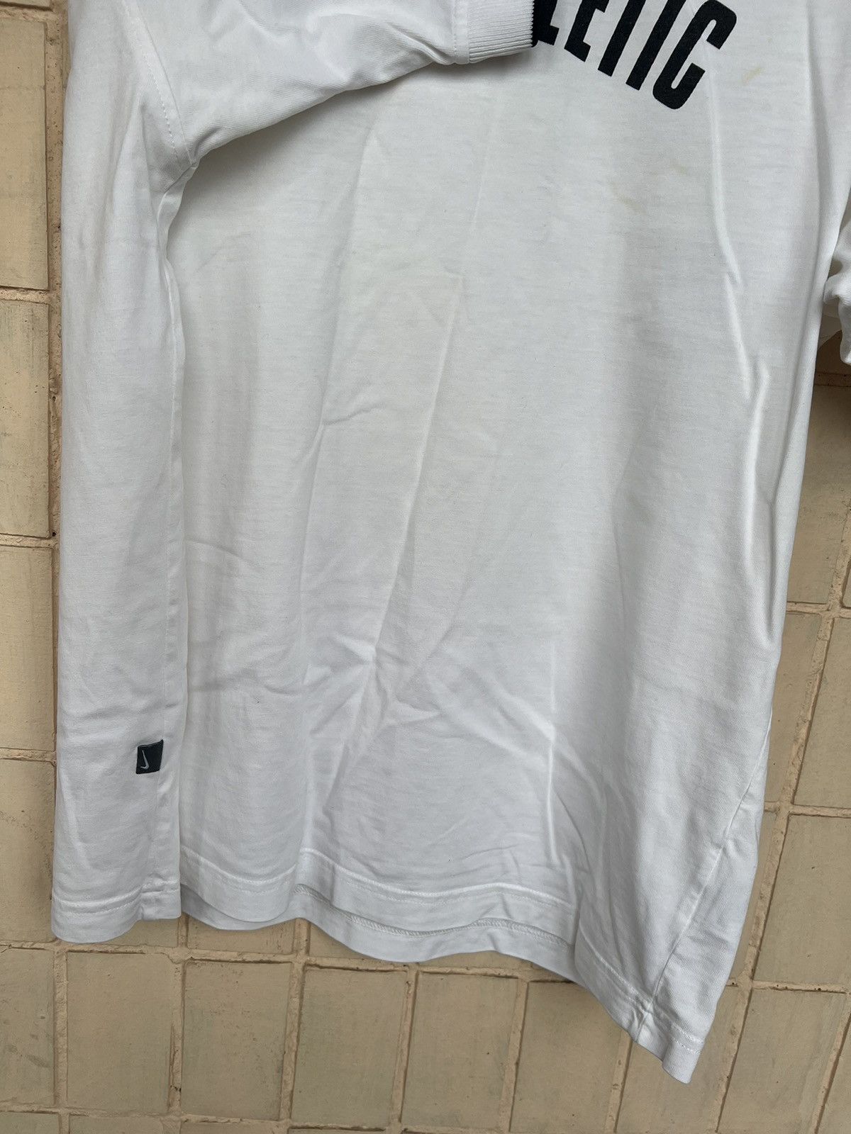Nike Nike Athletic Vintage t-shirt y2k Size US S / EU 44-46 / 1 - 11 Thumbnail