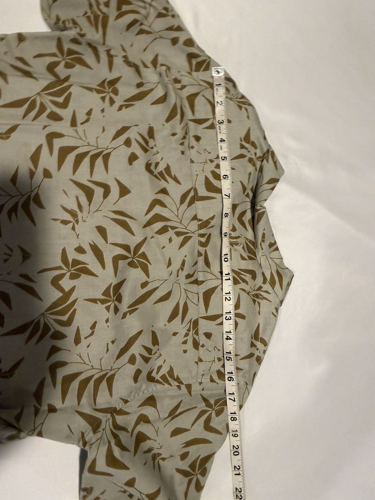 Saint Laurent Paris Saint Laurent men Hawaiian shirt. S. $890 Size US S / EU 44-46 / 1 - 7 Thumbnail