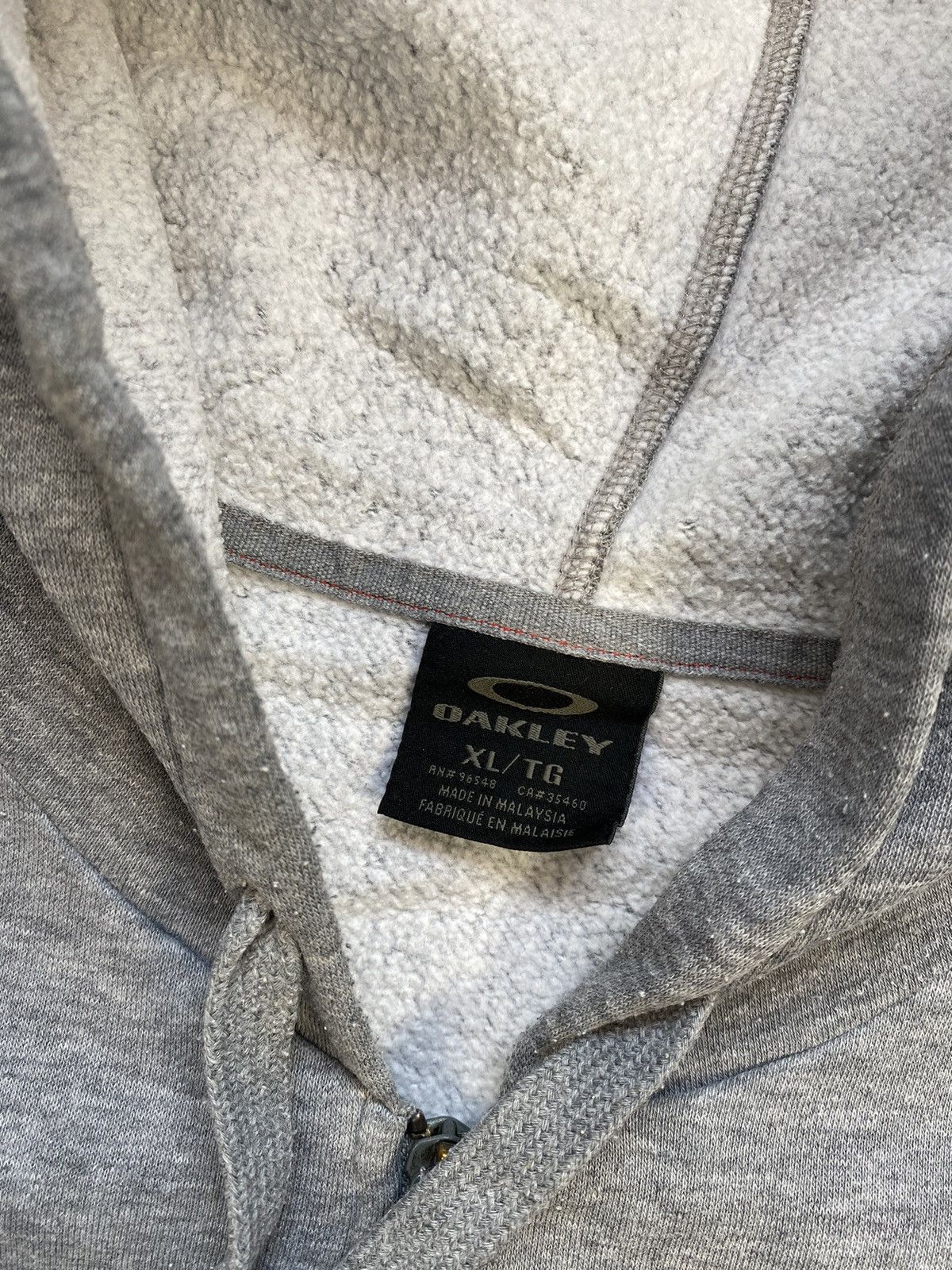 Vintage Vintage Oakley Men’s Zip Hoodie With Big Logo Size US XL / EU 56 / 4 - 9 Thumbnail