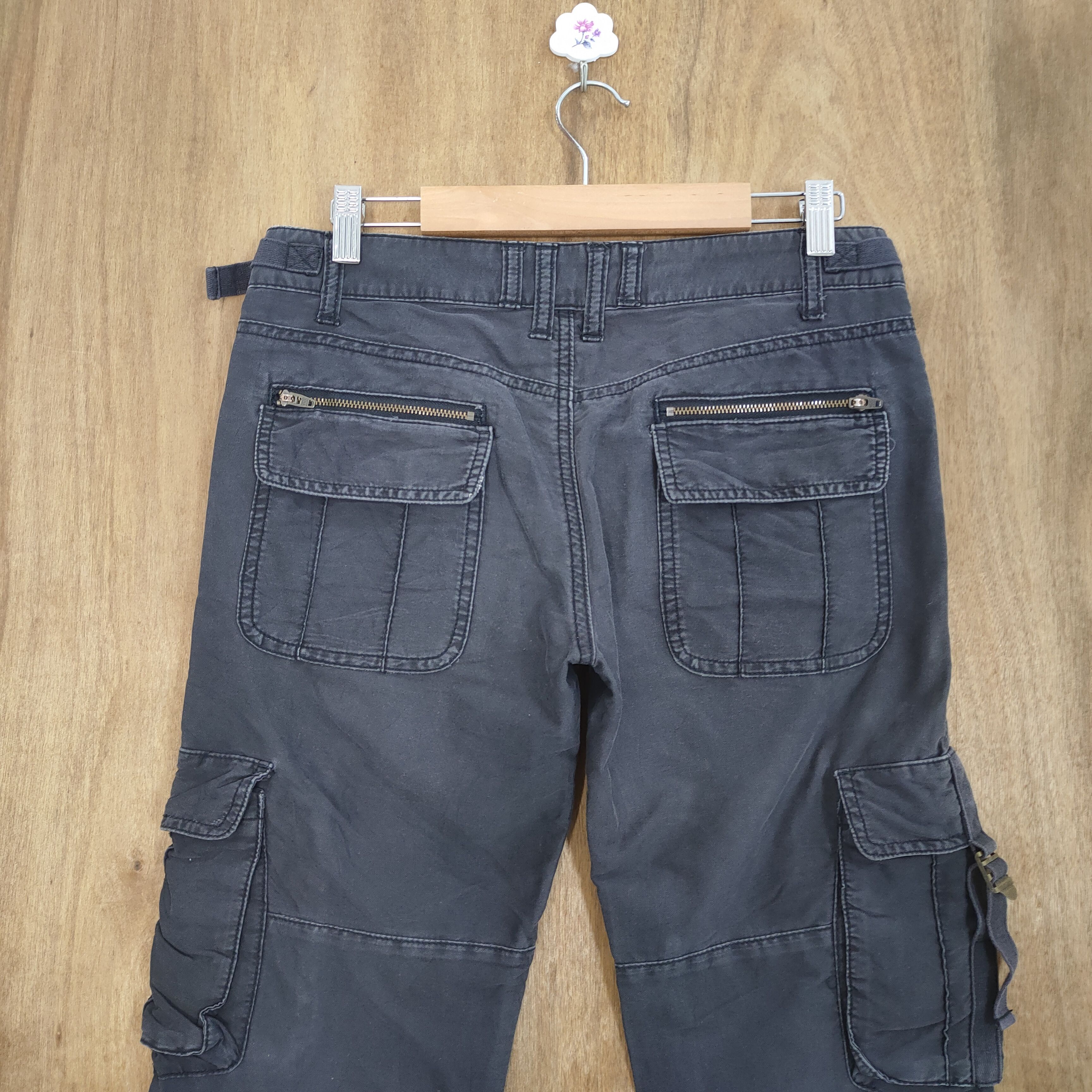 Japanese Brand VINTAGE FLASH REPORT FLARE FADED BLACK CARGO PANTS Size US 30 / EU 46 - 10 Thumbnail