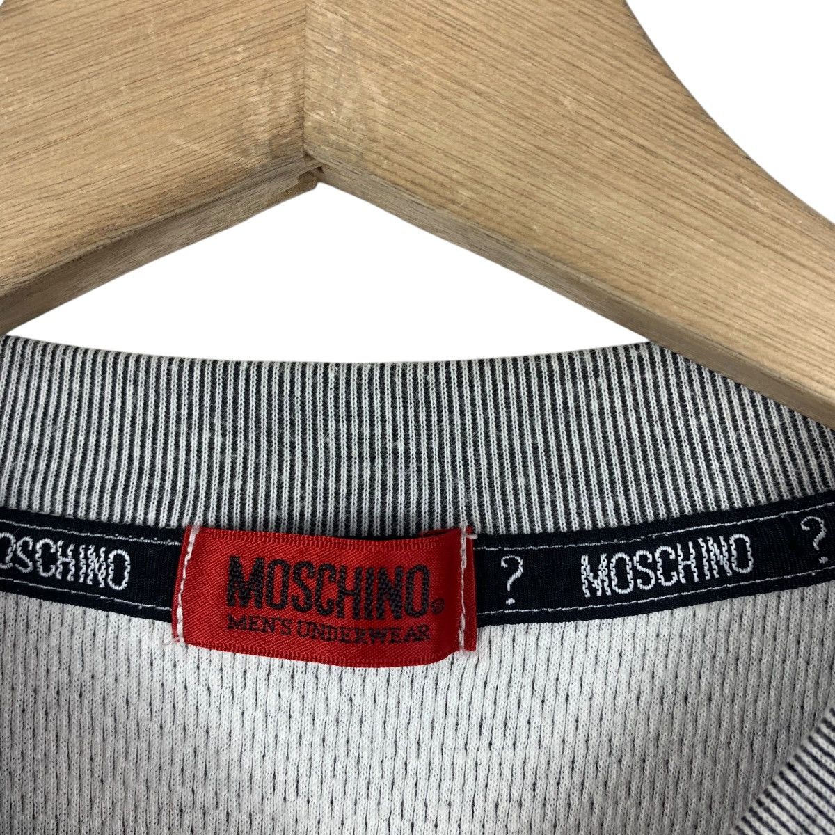 Moschino × Vintage Vintage MOSCHINO jeans plain design designer tee Size US M / EU 48-50 / 2 - 3 Thumbnail