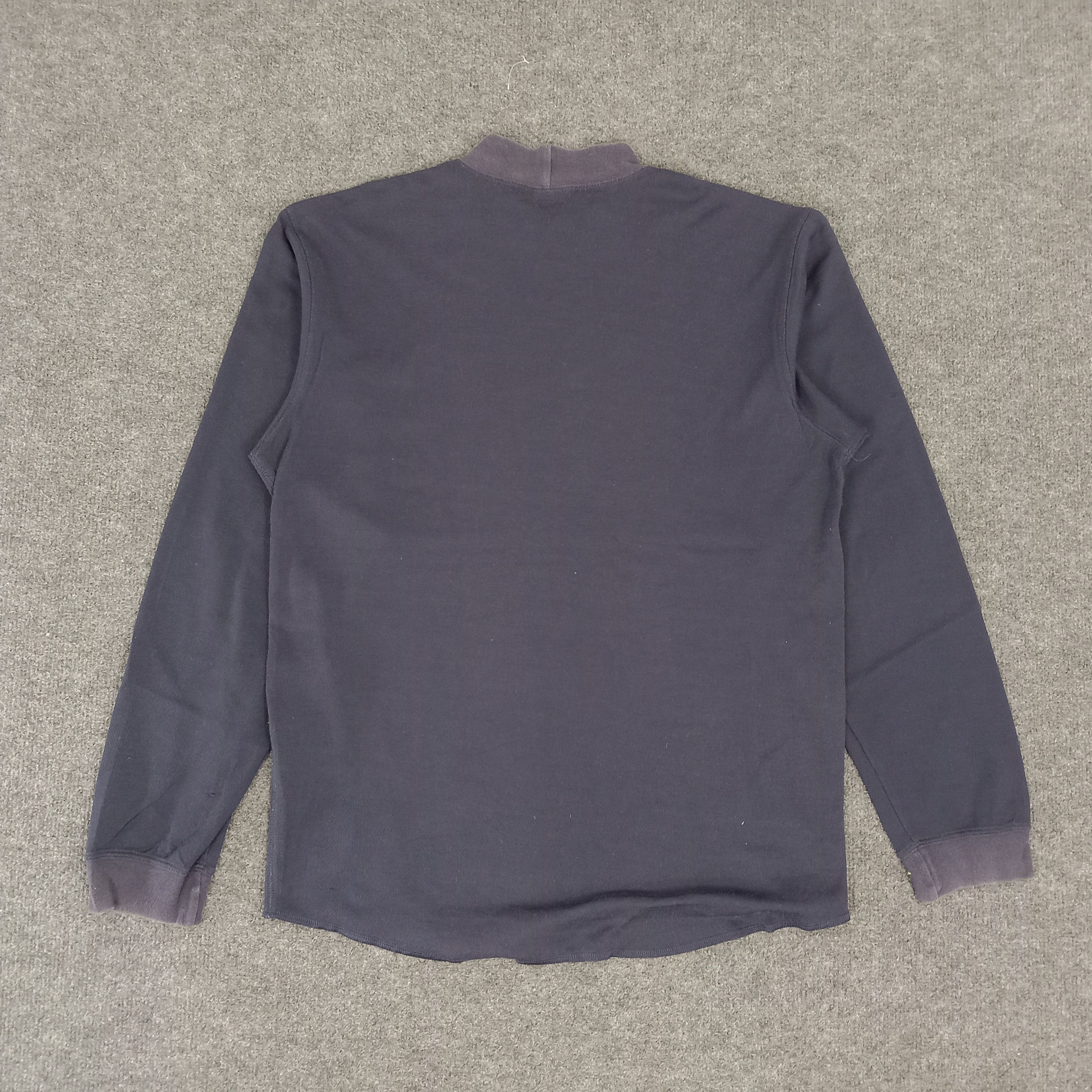 Nike Nike Small Logo Sportswear Style Tshirt Size US L / EU 52-54 / 3 - 3 Thumbnail