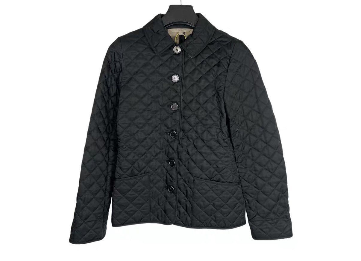 Burberry Burberry Classic Quilted Diamond Padded Jacket J31 Size US S / EU 44-46 / 1 - 1 Thumbnail