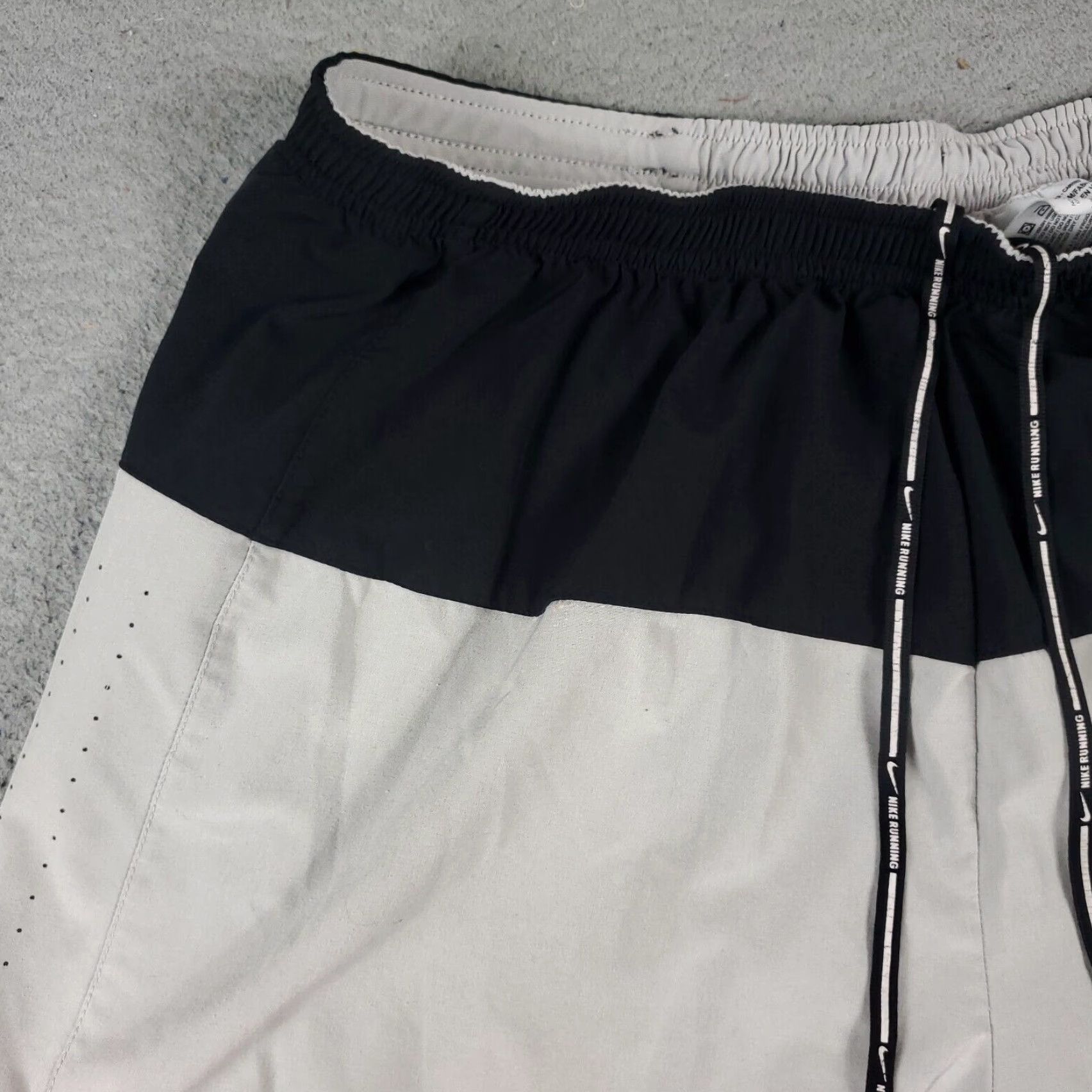 Nike NIKE Dri-Fit Shorts Womens Large Gray Colorblock Athletic Activewear Swoosh Size 36" / US 14 / IT 50 - 2 Thumbnail
