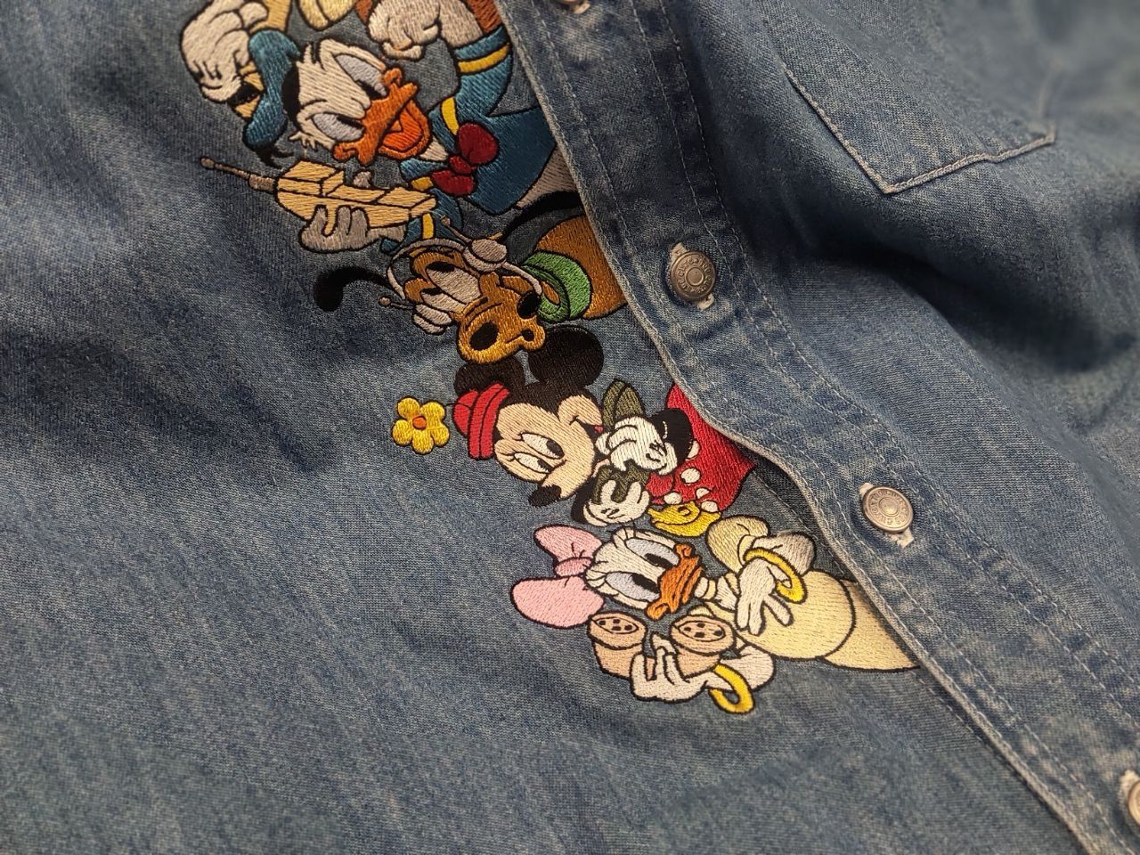 Vintage Vintage 90's Too Cute Logo Disney Baggy Denim Shirt Size US XL / EU 56 / 4 - 15 Thumbnail