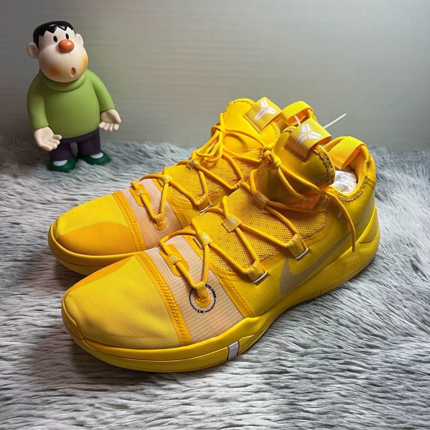 Nike Nike Yellow Lowtop Sneakers 50 Men Size US 14 / EU 47 - 1 Thumbnail
