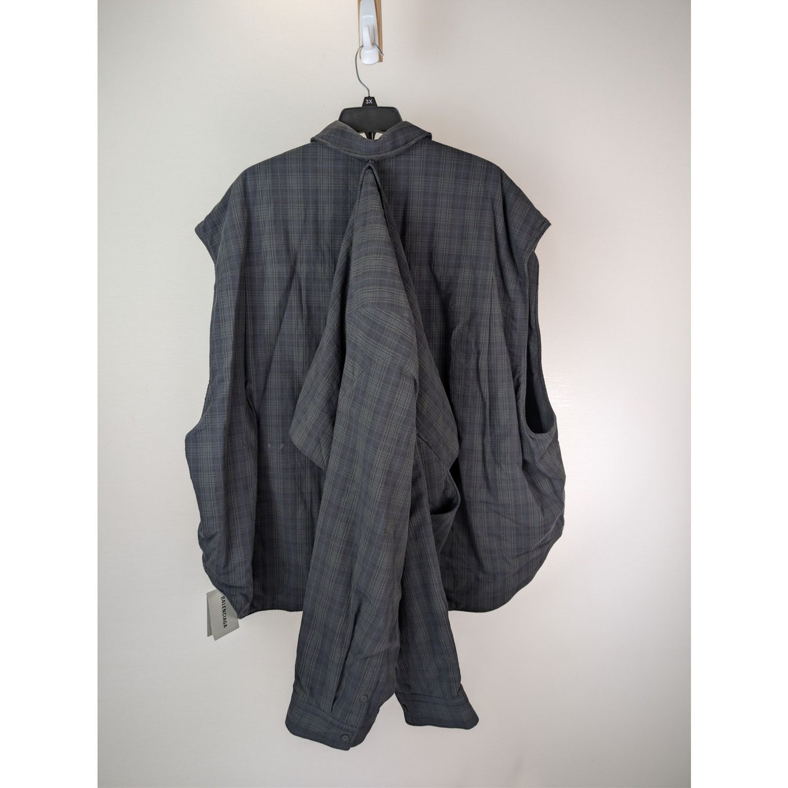 Balenciaga o1rshd1 Light Check Flannel Detachable Sleeves Shirt Size US M / EU 48-50 / 2 - 11 Thumbnail