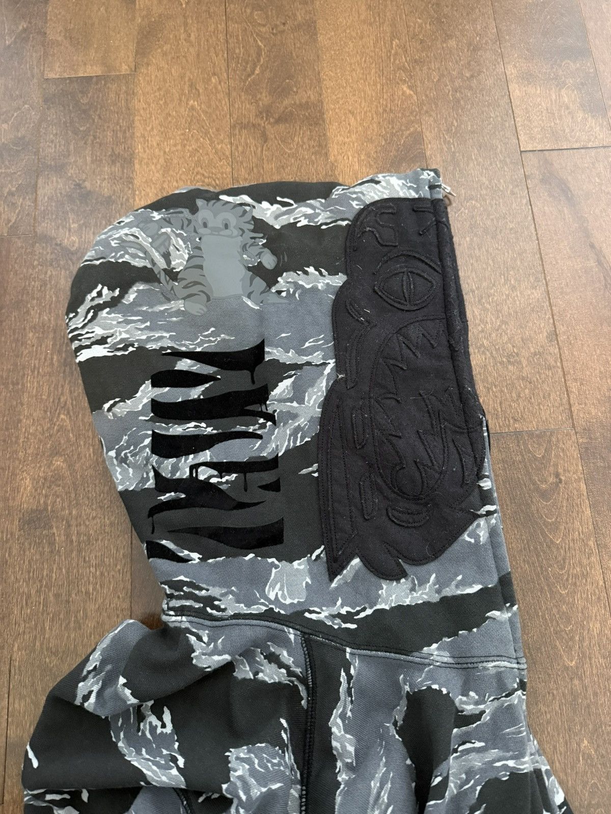 Bape Bape Shark Tiger Hoodie Size US M / EU 48-50 / 2 - 5 Thumbnail