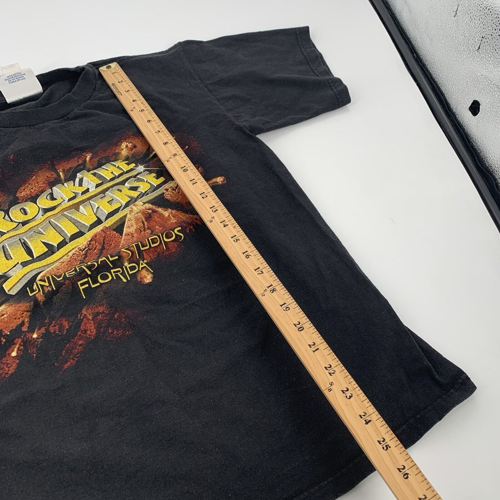 Vintage Vintage 1998 Universal Studios Rock the Universe T-Shirt Size US M / EU 48-50 / 2 - 7 Thumbnail