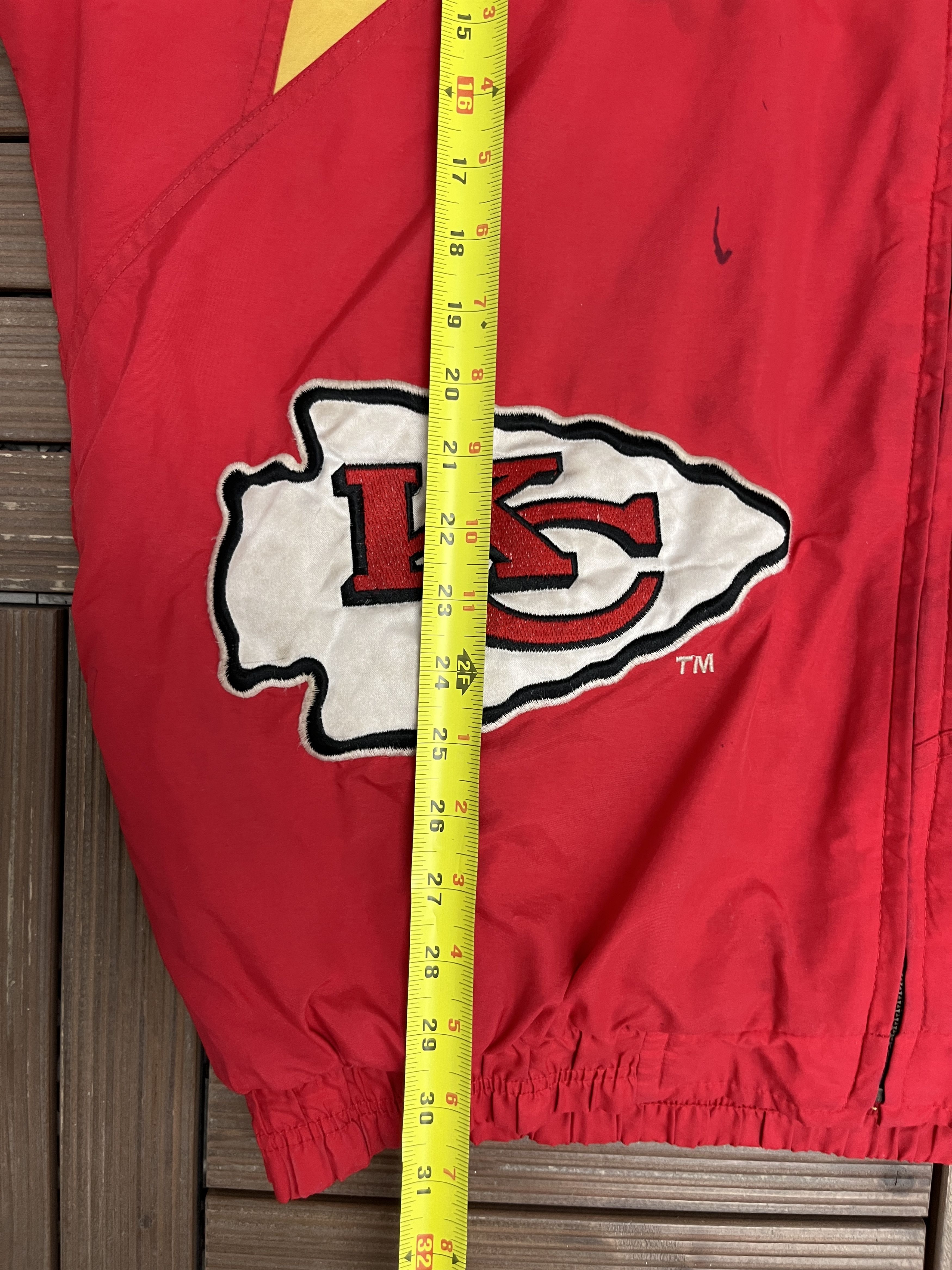 Logo Athletic × Vintage Kansas City Chiefs Vintage Sharktooth Puffer Jacket Size US L / EU 52-54 / 3 - 9 Thumbnail
