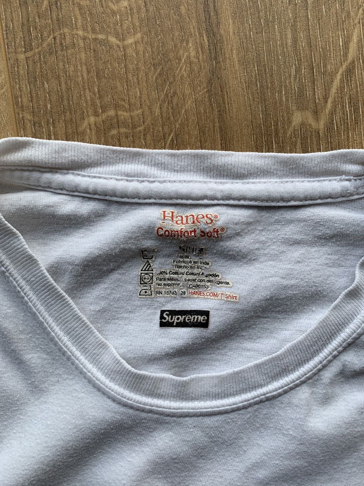 Supreme Hanes & Supreme tagless t-shirt tee Size US M / EU 48-50 / 2 - 5 Thumbnail