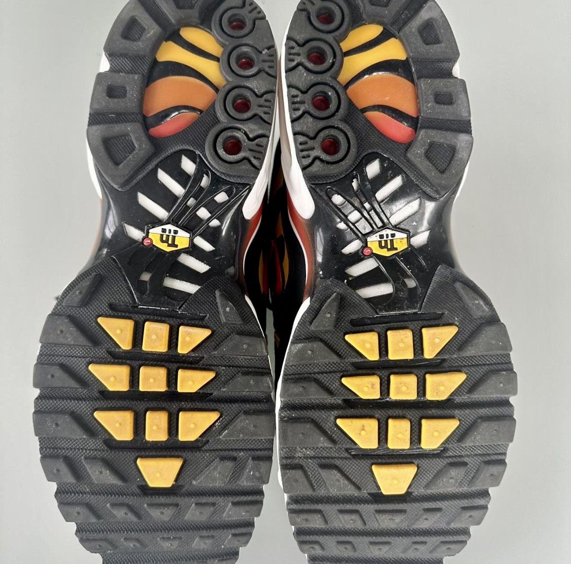 Nike Nike air max plus (tn) reverse sunset Size US 9 / EU 42 - 4 Thumbnail