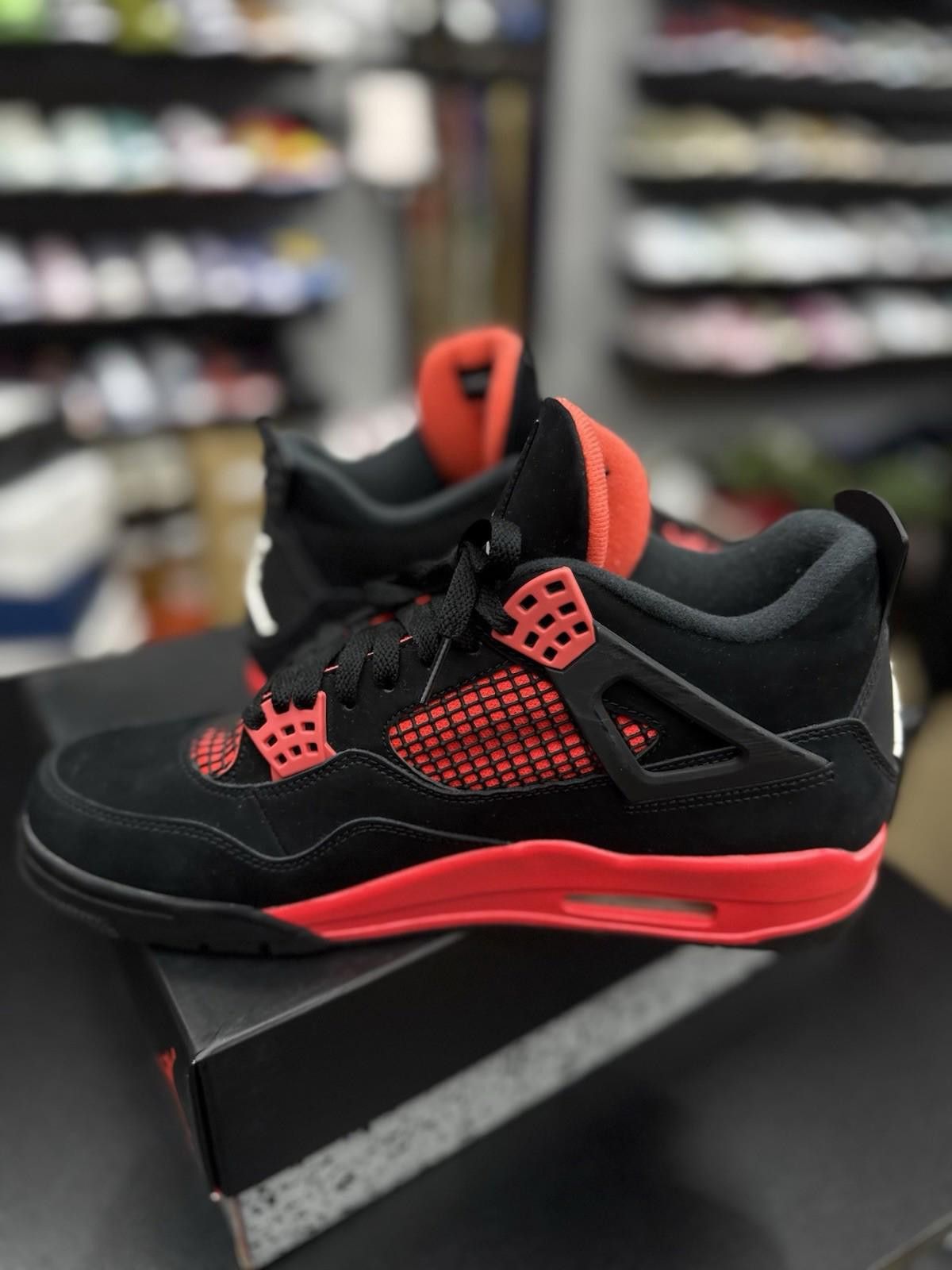 Jordan Brand Air Jordan 4 Retro “Red Thunder” USED Size 10.5 OG ALL Size US 10.5 / EU 43-44 - 5 Thumbnail