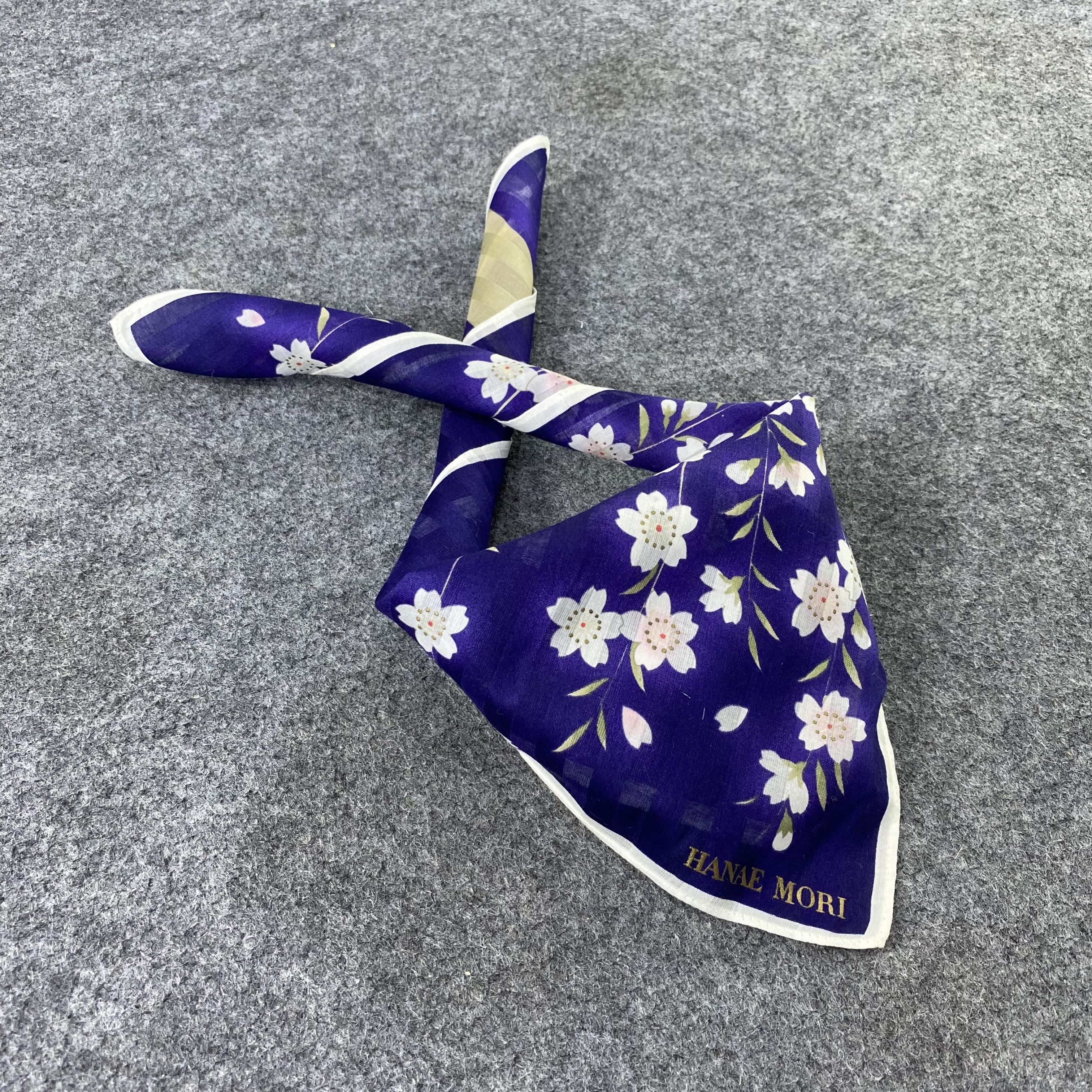 Hanae Mori Hanae Mori Handkerchief / Bandana / Neckerchief-B1368 Size ONE SIZE - 1 Thumbnail