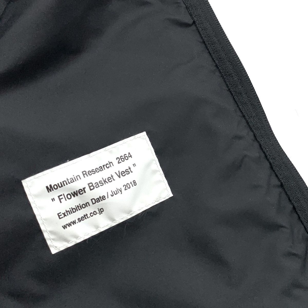 Mountain Research Utility Vest Size US S / EU 44-46 / 1 - 8 Thumbnail
