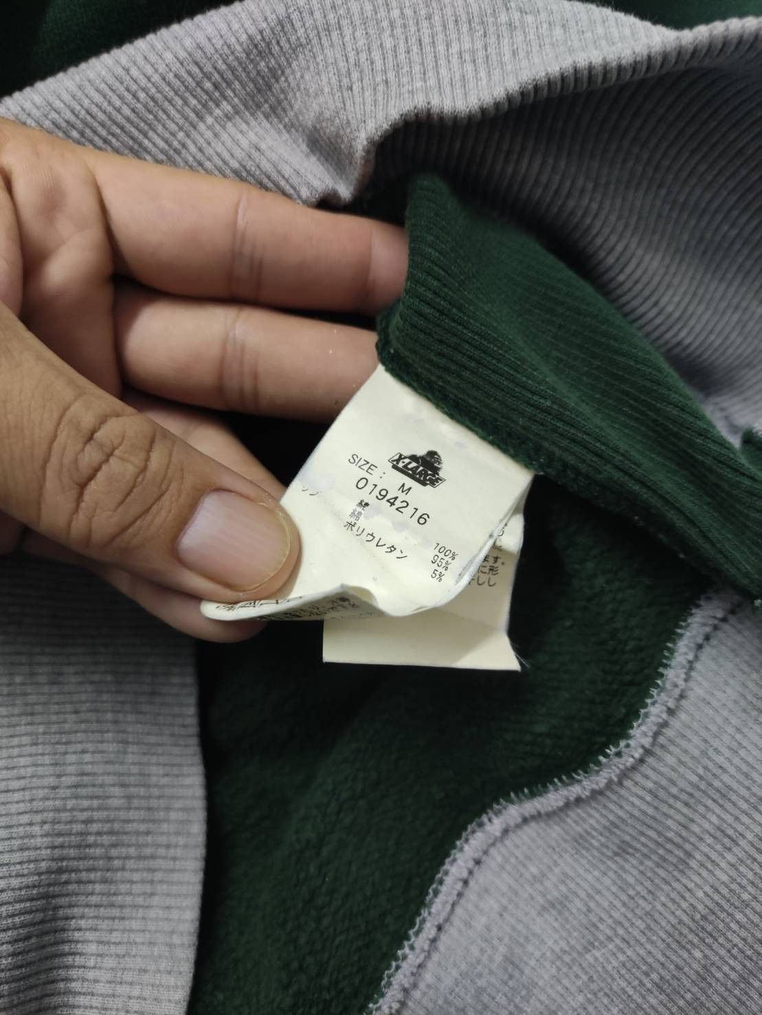 Japanese Brand Vintage Xlarge Brand Back Logo Pullover Camo Hoodie Size US M / EU 48-50 / 2 - 8 Thumbnail