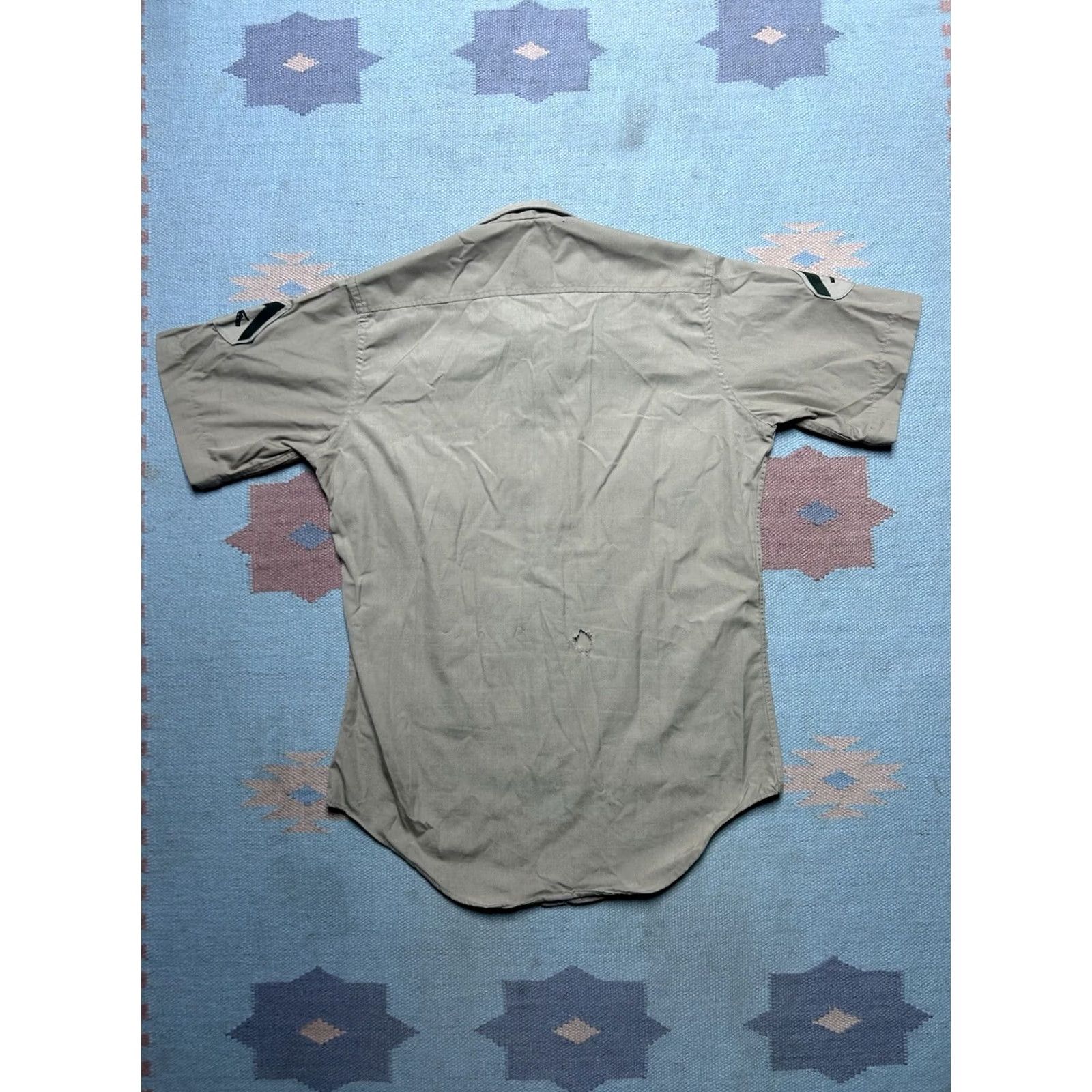 Vintage VINTAGE Army patched button shirt khaki tan distressed Med Military Mens Size US M / EU 48-50 / 2 - 6 Thumbnail