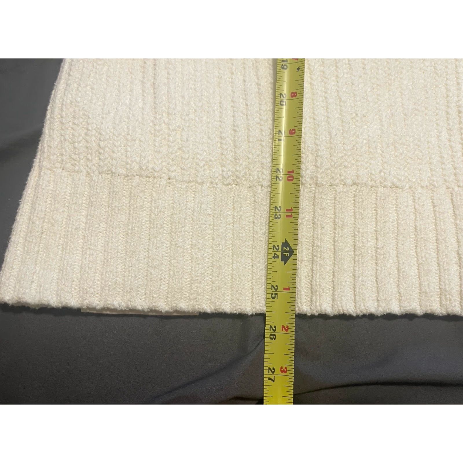 Free People NWT Free People We The Free V-Neck Creme Sweater S Womens Pullover Size S / US 4 / IT 40 - 2 Thumbnail