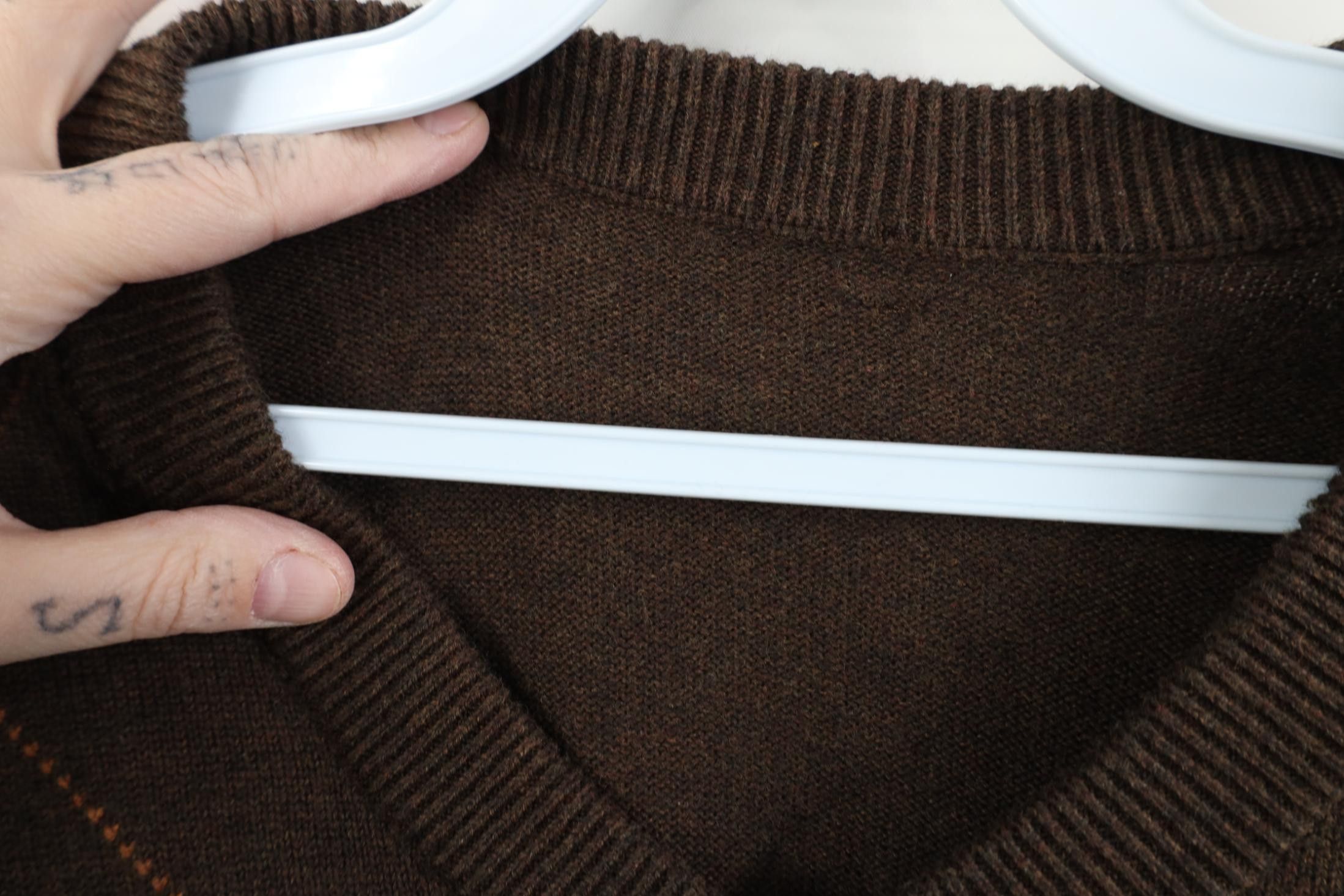 Vintage Vintage 90s Streetwear Diamond Knit Golf V-Neck Sweater Size US M / EU 48-50 / 2 - 7 Thumbnail