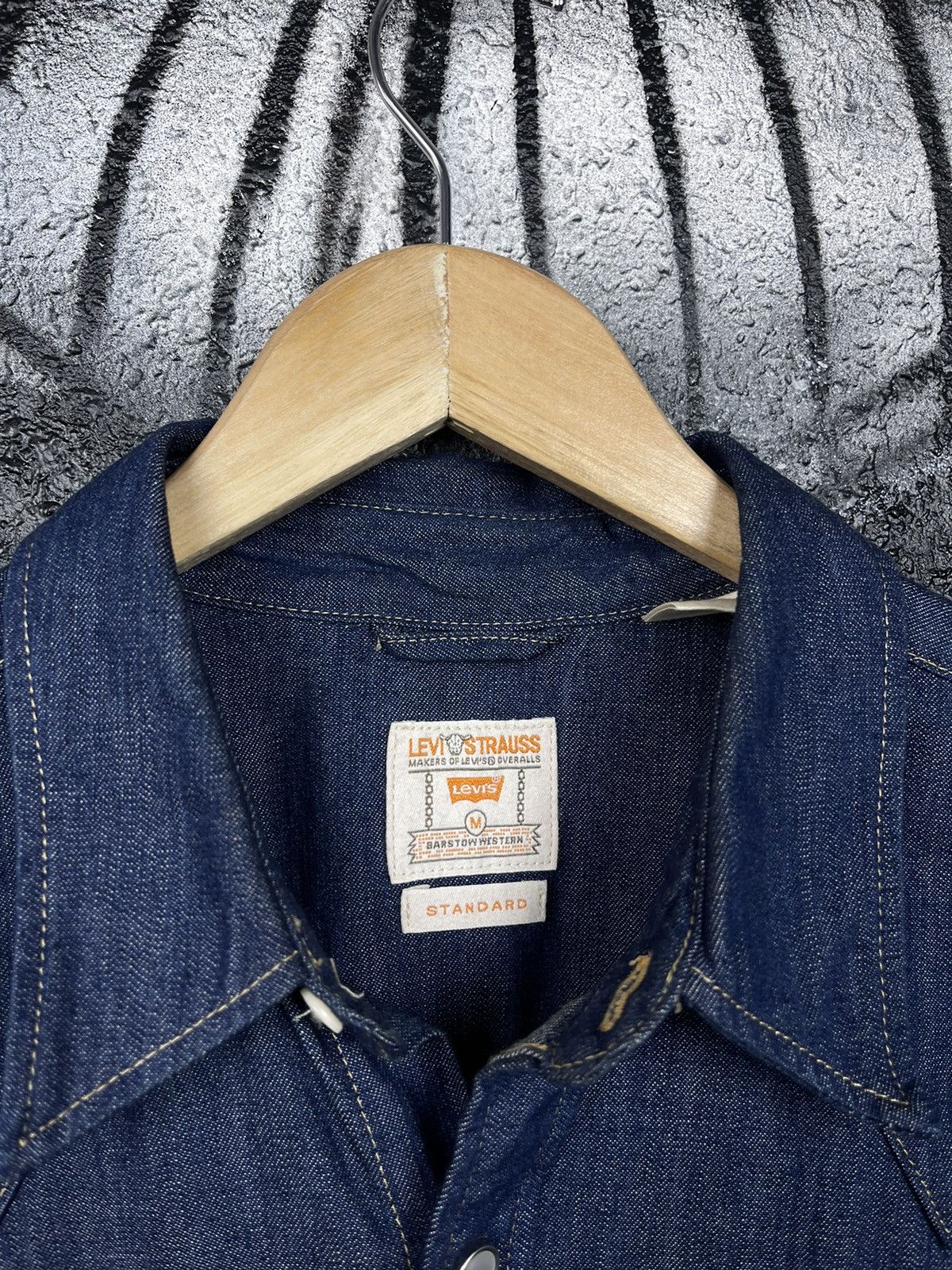 Levi's Vintage Clothing Levi’s Barstow Western Standard Denim Shirt Men’s Size M Size US M / EU 48-50 / 2 - 6 Thumbnail