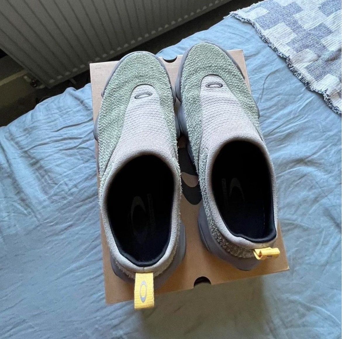 Brain Dead × Oakley Brain Dead x Oakley Factory Team Flesh Size US 10.5 / EU 43-44 - 3 Thumbnail