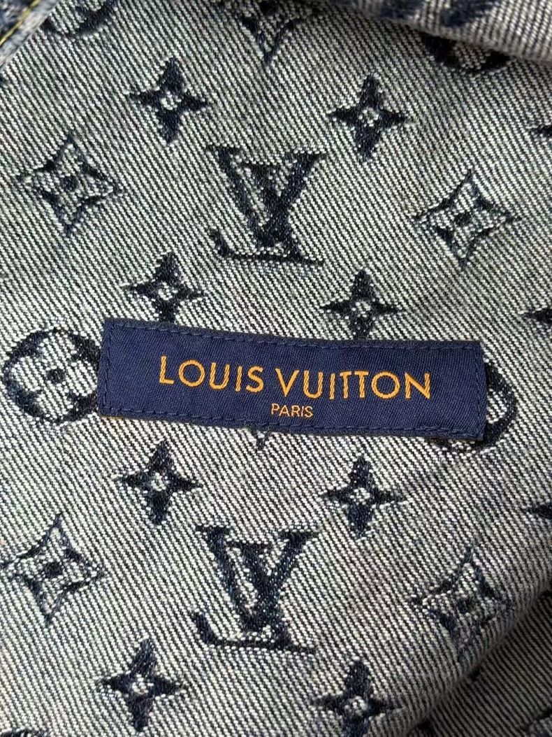 Louis Vuitton LOUIS VUITTON Blue full Logo denim jacket 2501-Nextarrow Size US S / EU 44-46 / 1 - 3 Thumbnail
