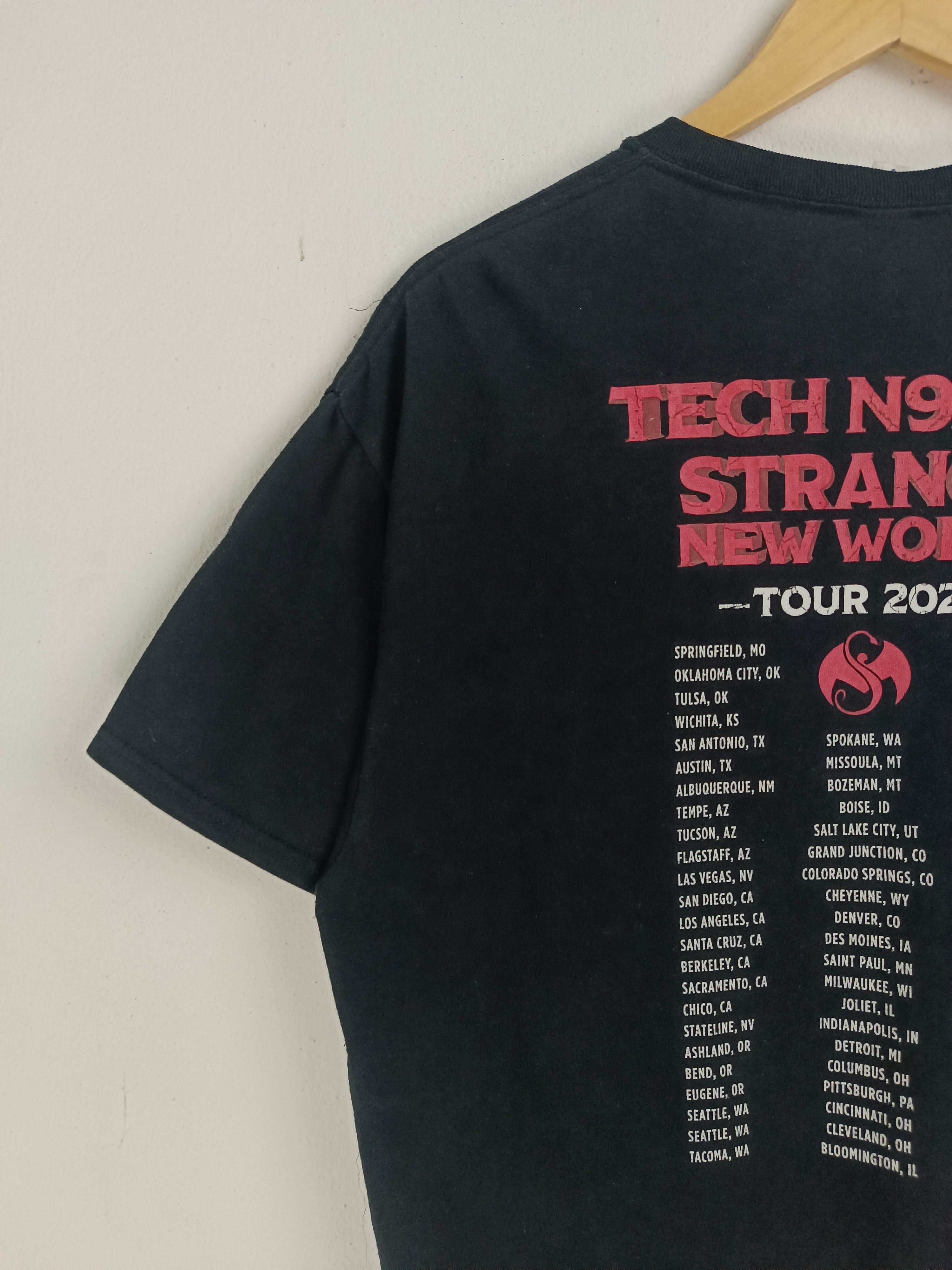 Rap Tees TECH N9NE'S STRANGE NEW WORLD TEE eminem tupac biggie Size US L / EU 52-54 / 3 - 14 Thumbnail