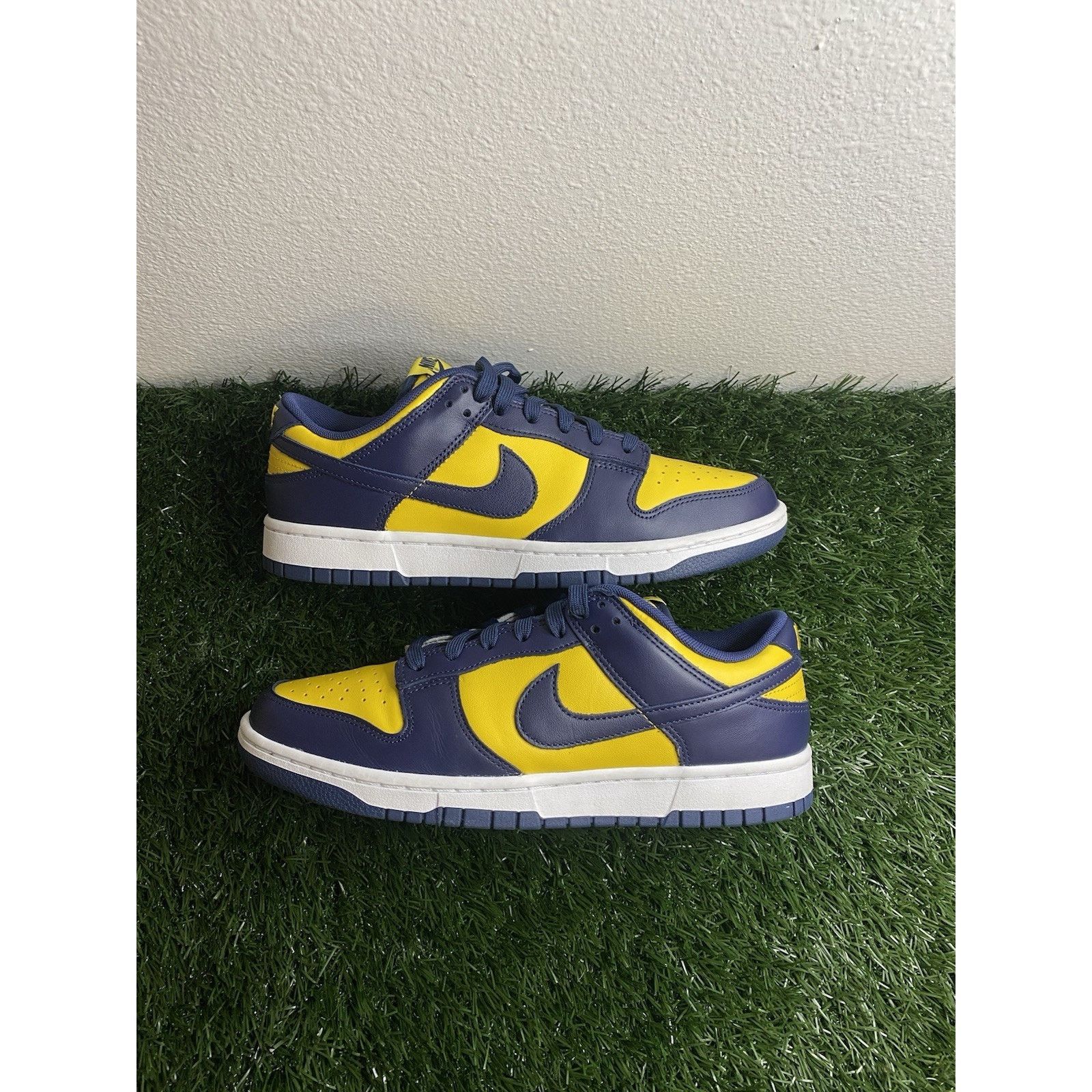 Nike Nike Dunk Low Michigan 2021 | Size 9 US | TRIED ON ! Size US 9 / EU 42 - 3 Thumbnail