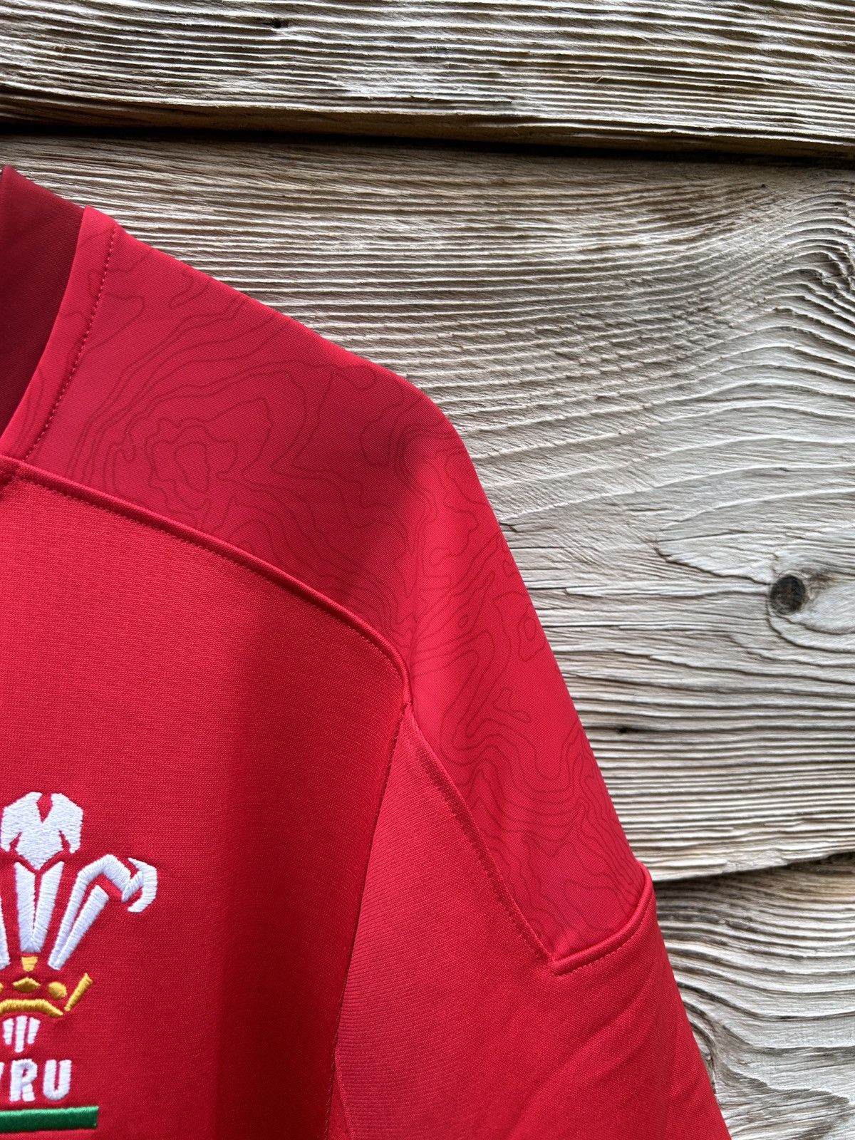Under Armour Under Armour Wales Rugby Union WRU 2018/19 Home Jersey Size US XL / EU 56 / 4 - 4 Thumbnail