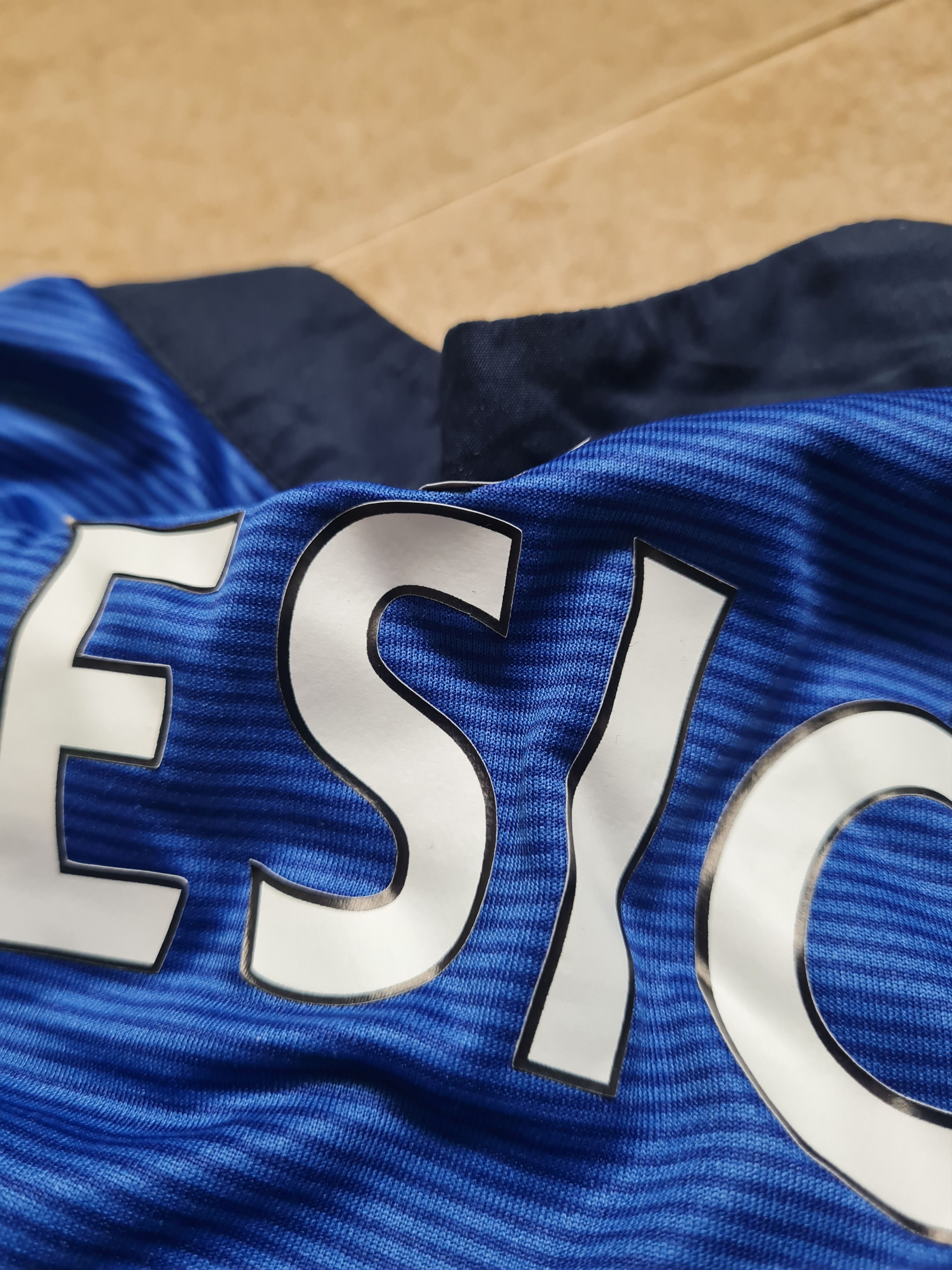 Umbro EVERTON ENGLAND 2014/2015 HOME SHIRT JERSEY #17 BESIC UMBRO Size US L / EU 52-54 / 3 - 20 Thumbnail