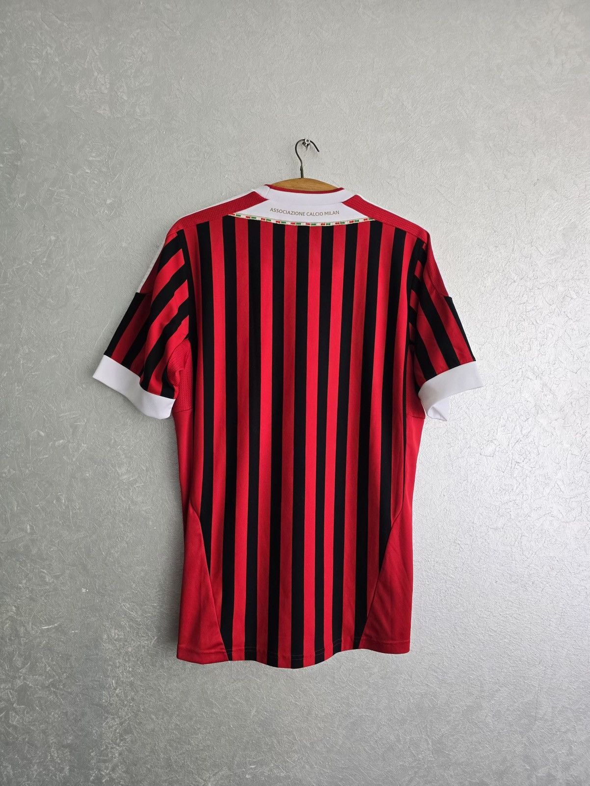 Adidas AC Milan 2011-2012 Home Jersey Size US M / EU 48-50 / 2 - 2 Thumbnail