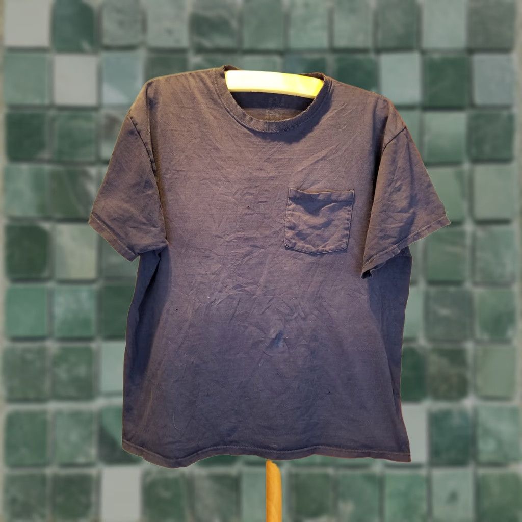 Fruit Of The Loom VINTAGE Fruit of the Loom ONE POCKET T SHIRT XL blue gradient sun faded distressed FRONT POCKET T-SHIRT XL Mens Size US XL / EU 56 / 4 - 1 Thumbnail