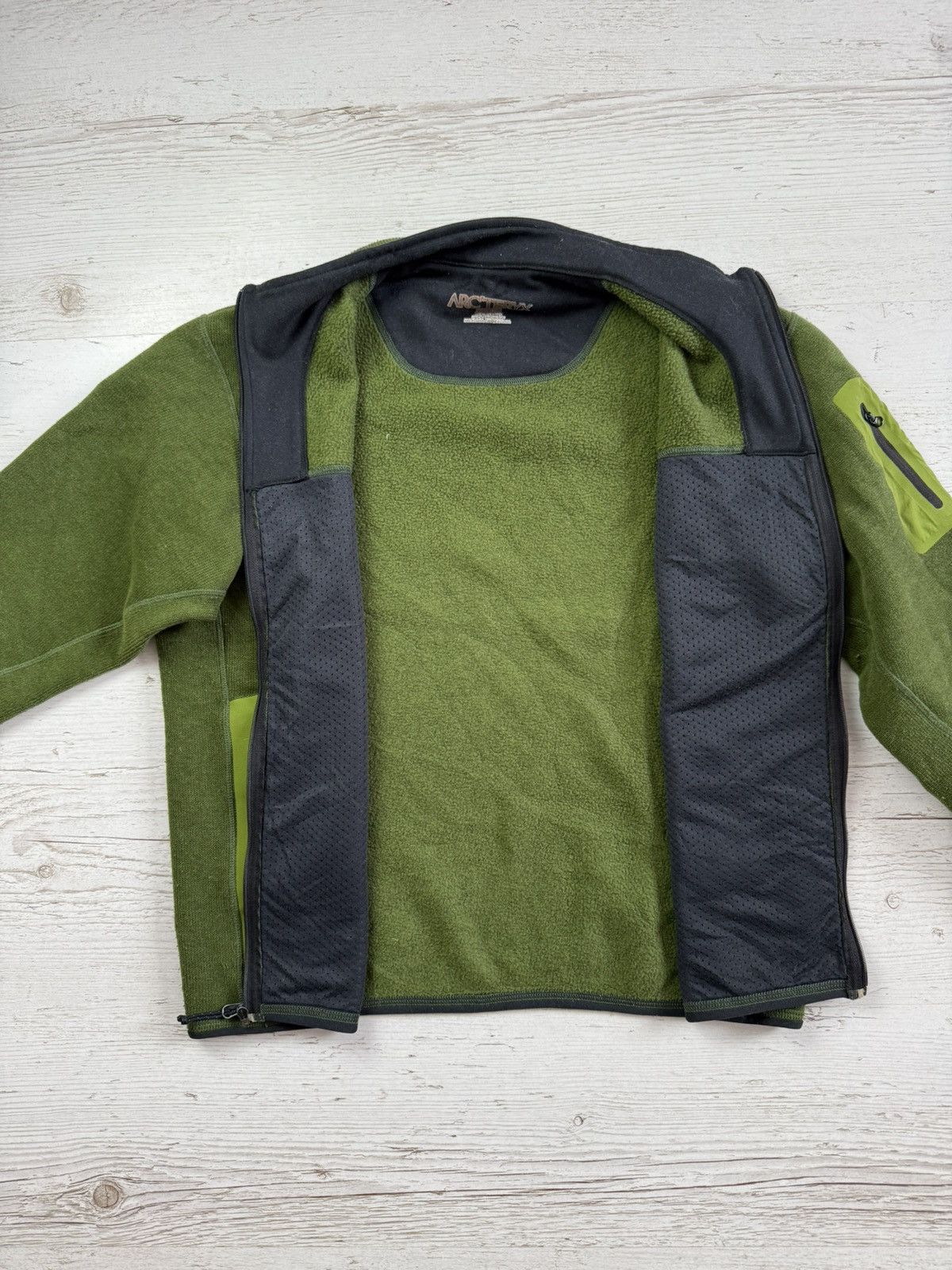Arc'teryx Arc’teryx fleece jacket vintage Size US M / EU 48-50 / 2 - 12 Thumbnail