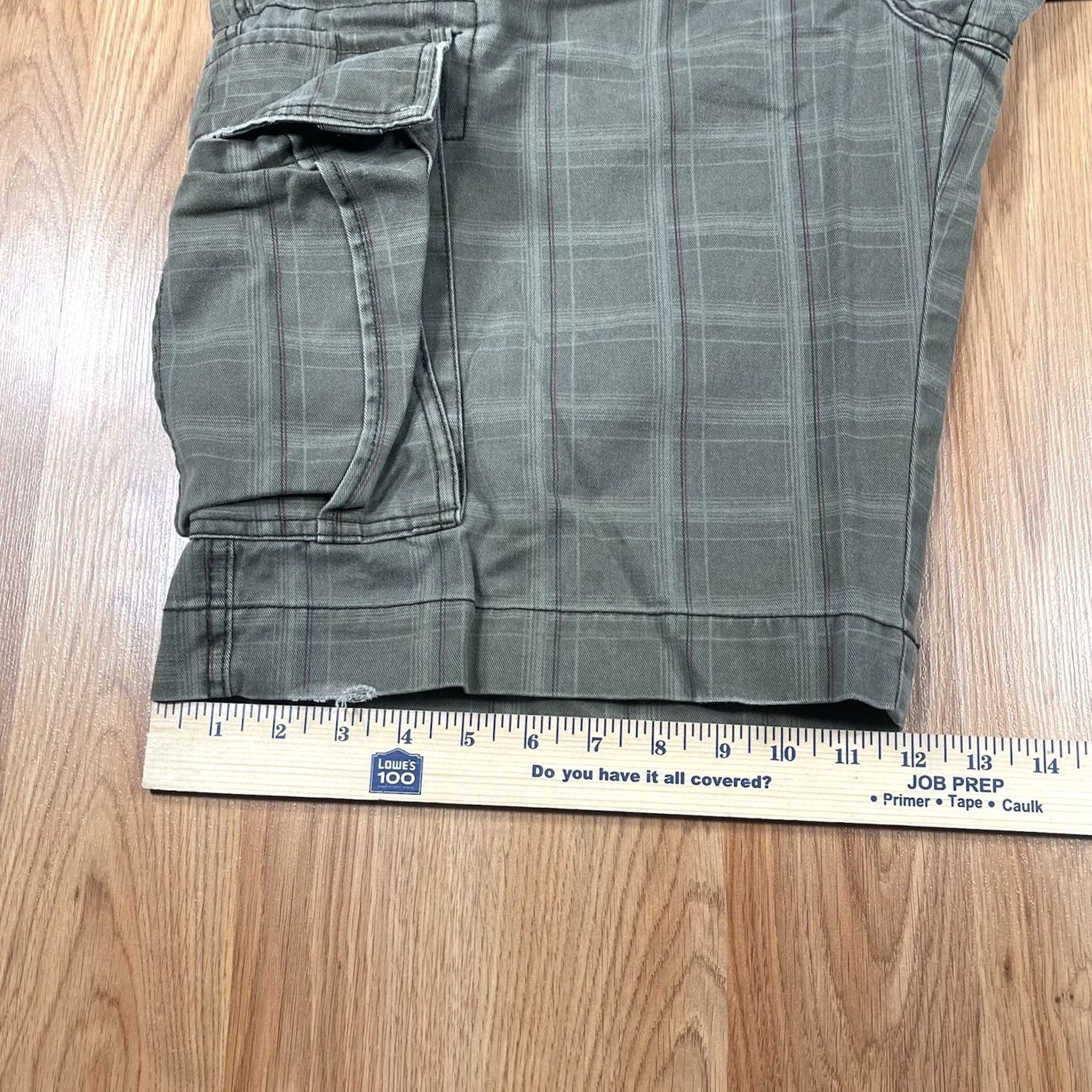 Iro Iron Khakis Cargo Utility Flat Front Pockets Shorts Mens 34 Gray Green Plaid - Good Condition Size US 34 / EU 50 - 6 Thumbnail
