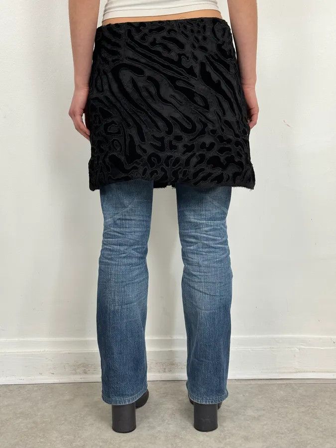 Givenchy Givenchy Black Lace Relief Leopard Effect Skirt Size 26" / US 2 / IT 38 - 4 Thumbnail