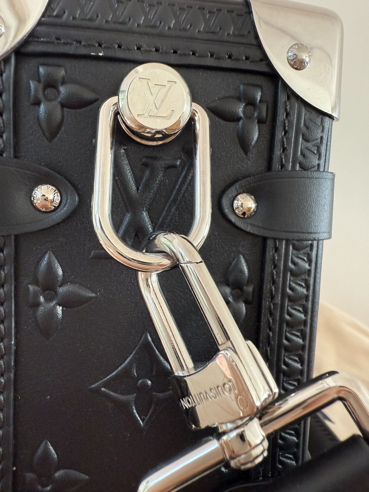 Louis Vuitton Louis Vuitton Side Trunk MM Handbag Leather Size ONE SIZE - 8 Thumbnail