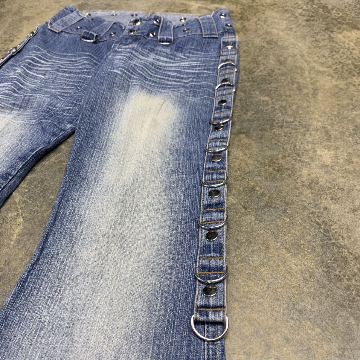 Japanese Brand Y2K Flare Loony Jeans Clawmark Fade Jean Size 27" / US 4 / IT 40 - 7 Thumbnail
