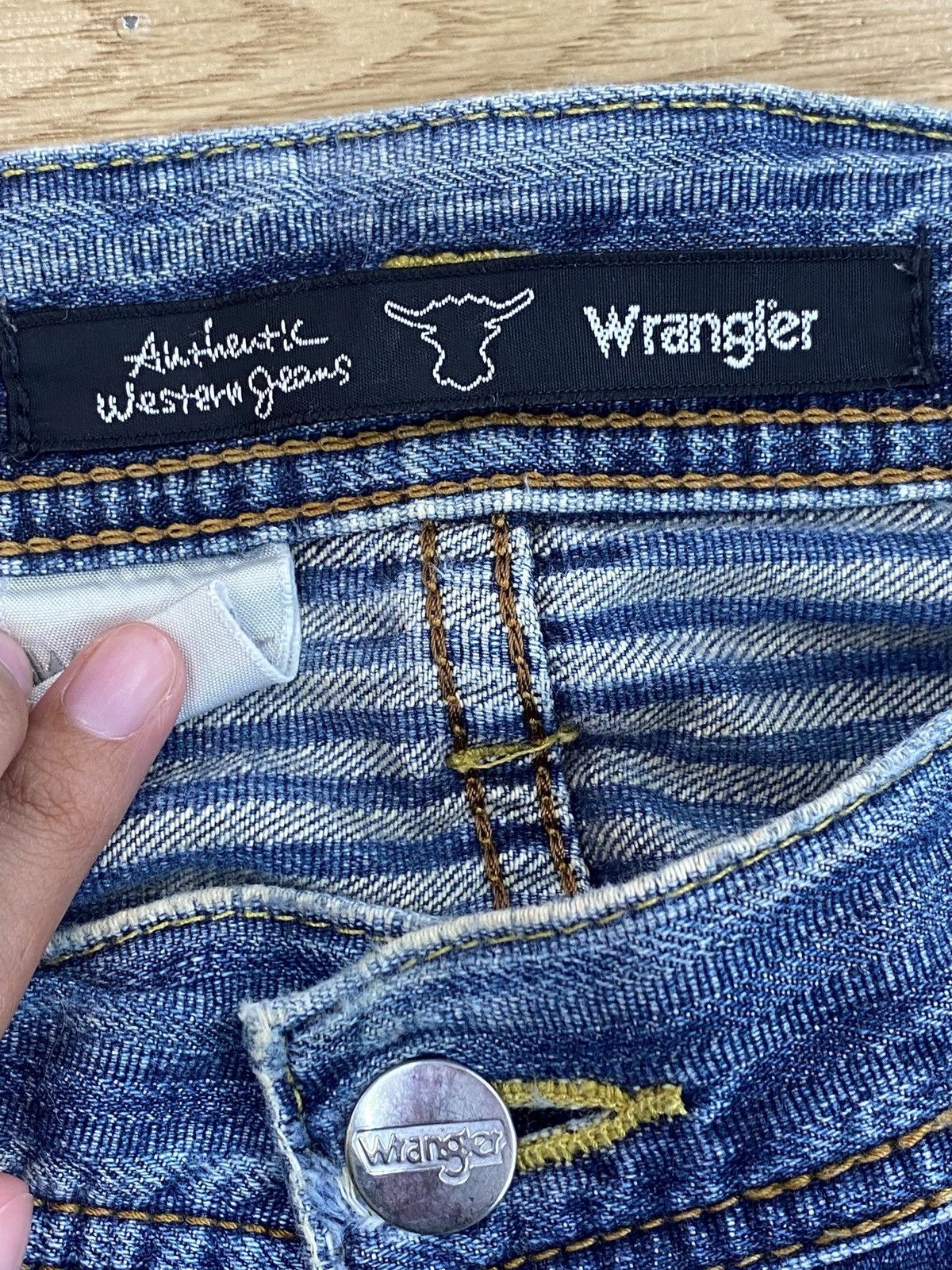 Wrangler Wrangler Brand Whiskers Blue Wash Style Bootcut Jeans Size US 32 / EU 48 - 15 Thumbnail