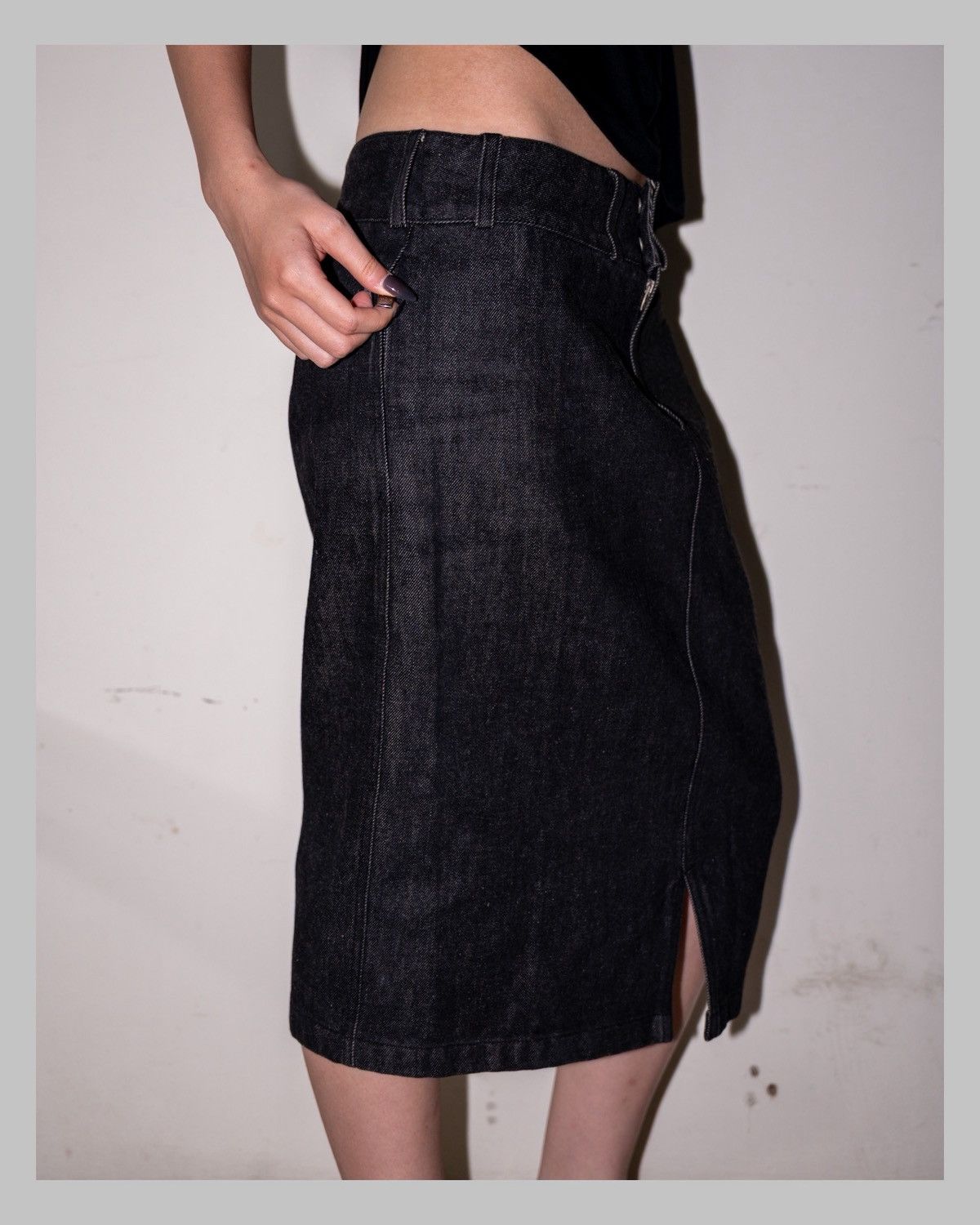 Gucci Gucci by Tom Ford S/S2002 denim pencil skirt Size 27" / US 4 / IT 40 - 2 Thumbnail
